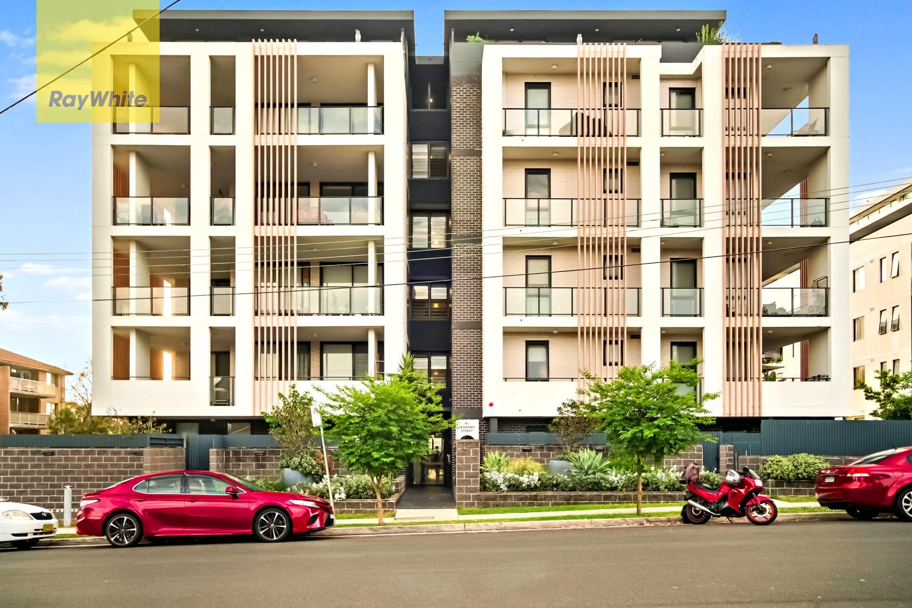 Unit 2/41 Leonard Street — photo 3 of 8