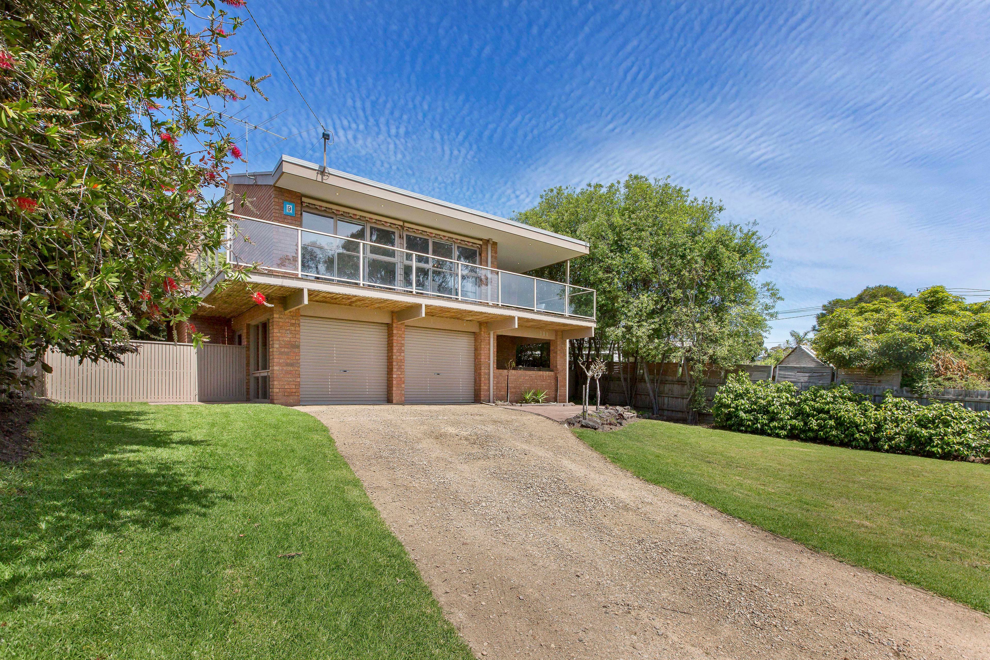 9 Chunar Grove, McCrae, VIC 3938