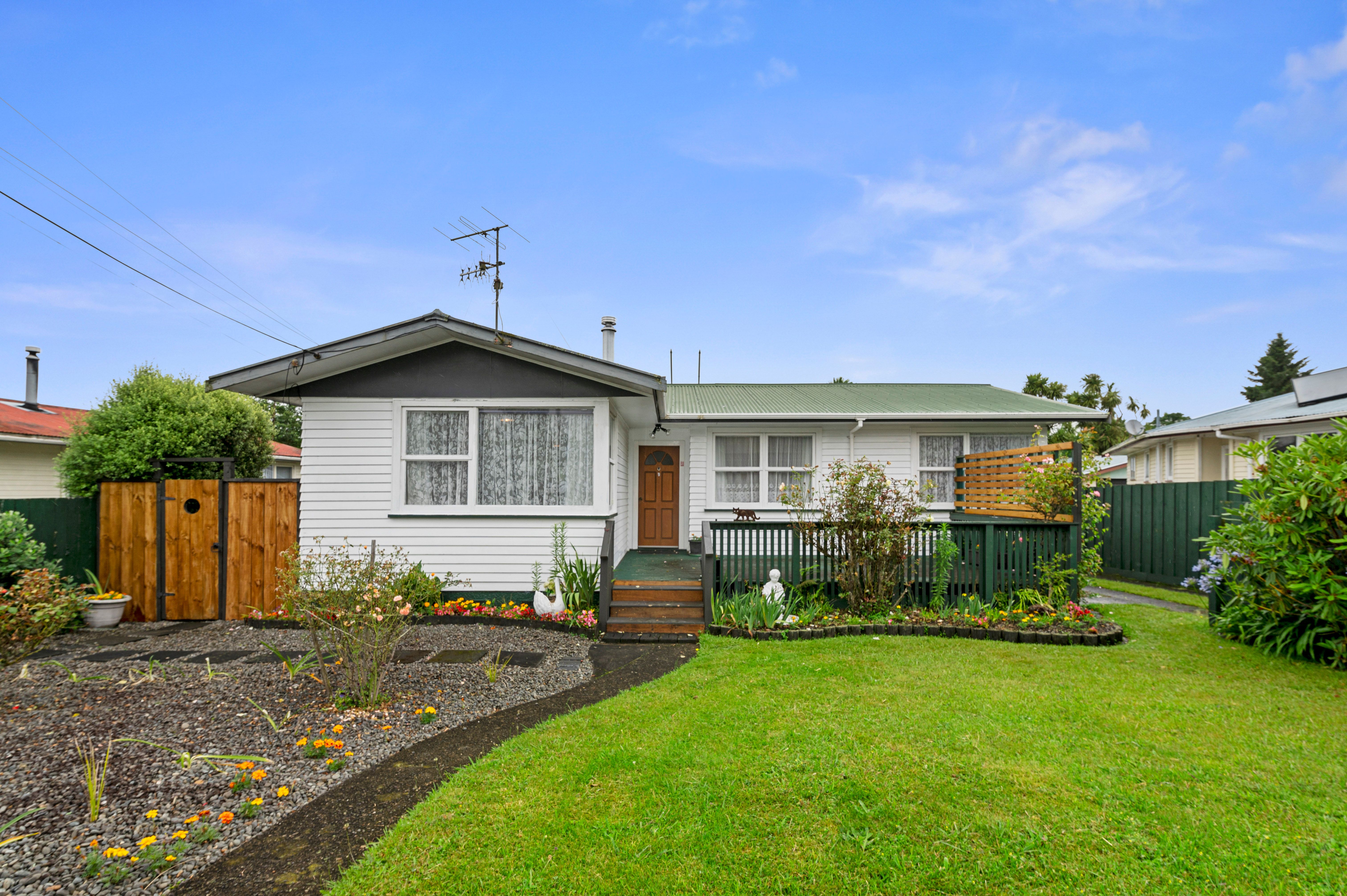 236 Sunset Road, Sunnybrook, Rotorua District 3015 - Sold House - Ray ...