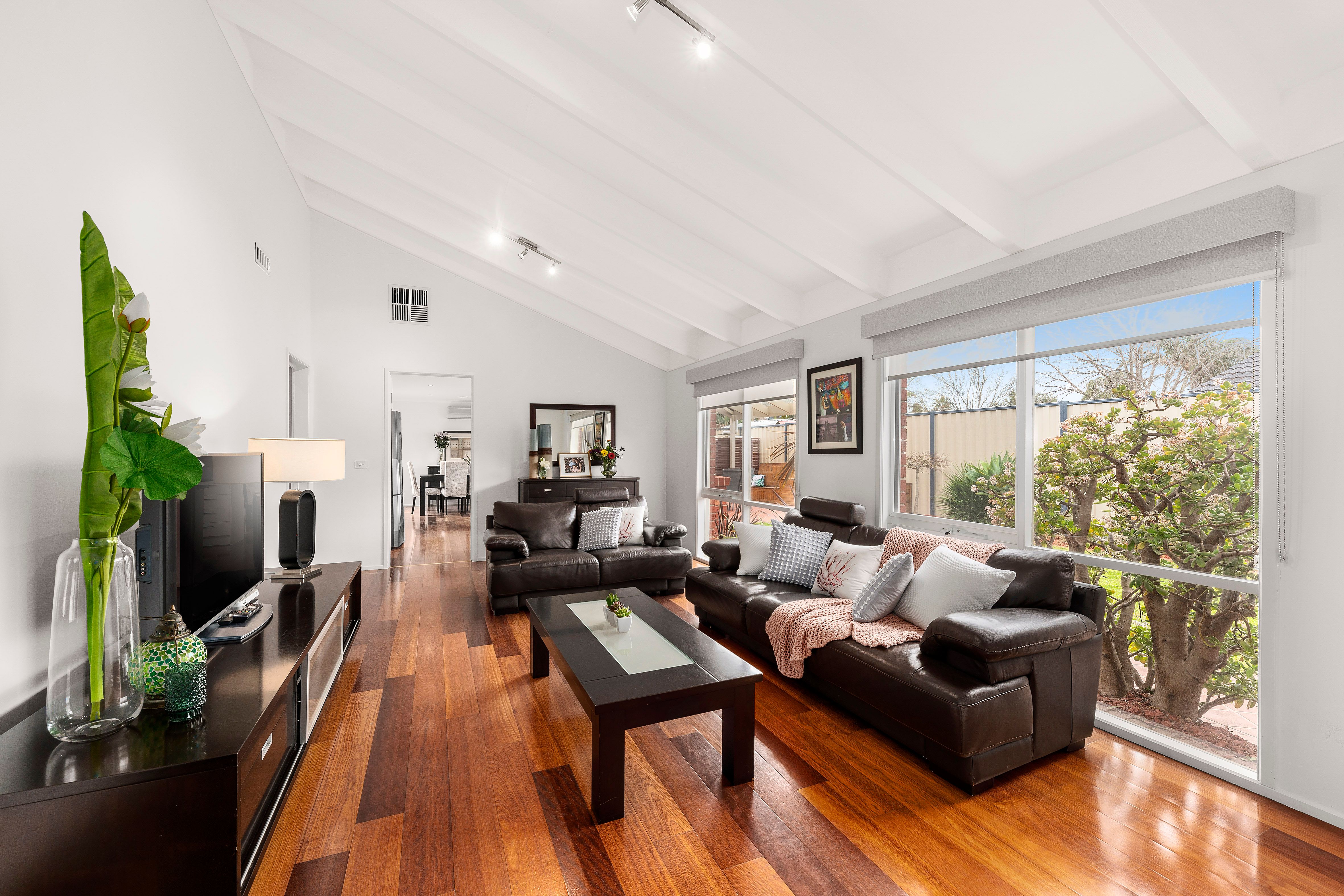 41 Hobson Crescent, Mill Park, VIC 3082