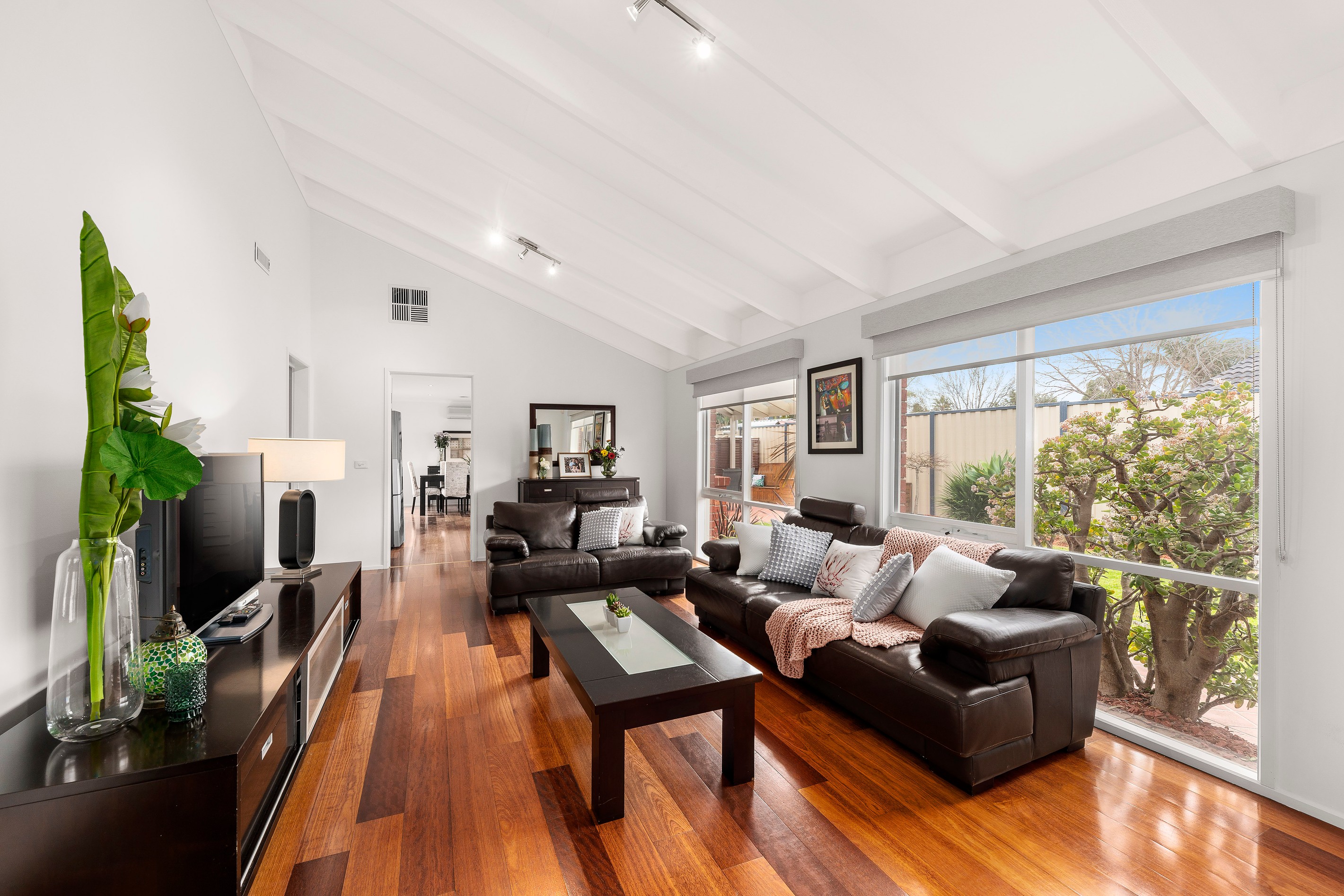 41 Hobson Crescent, Mill Park, VIC 3082