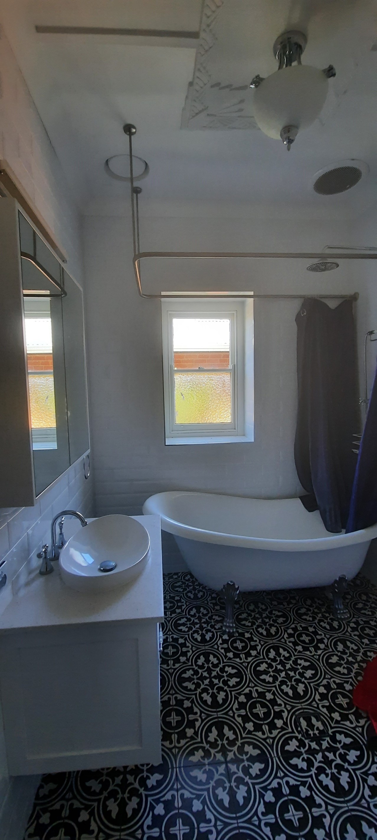 30 Garland Street, Turvey Park, NSW 2650