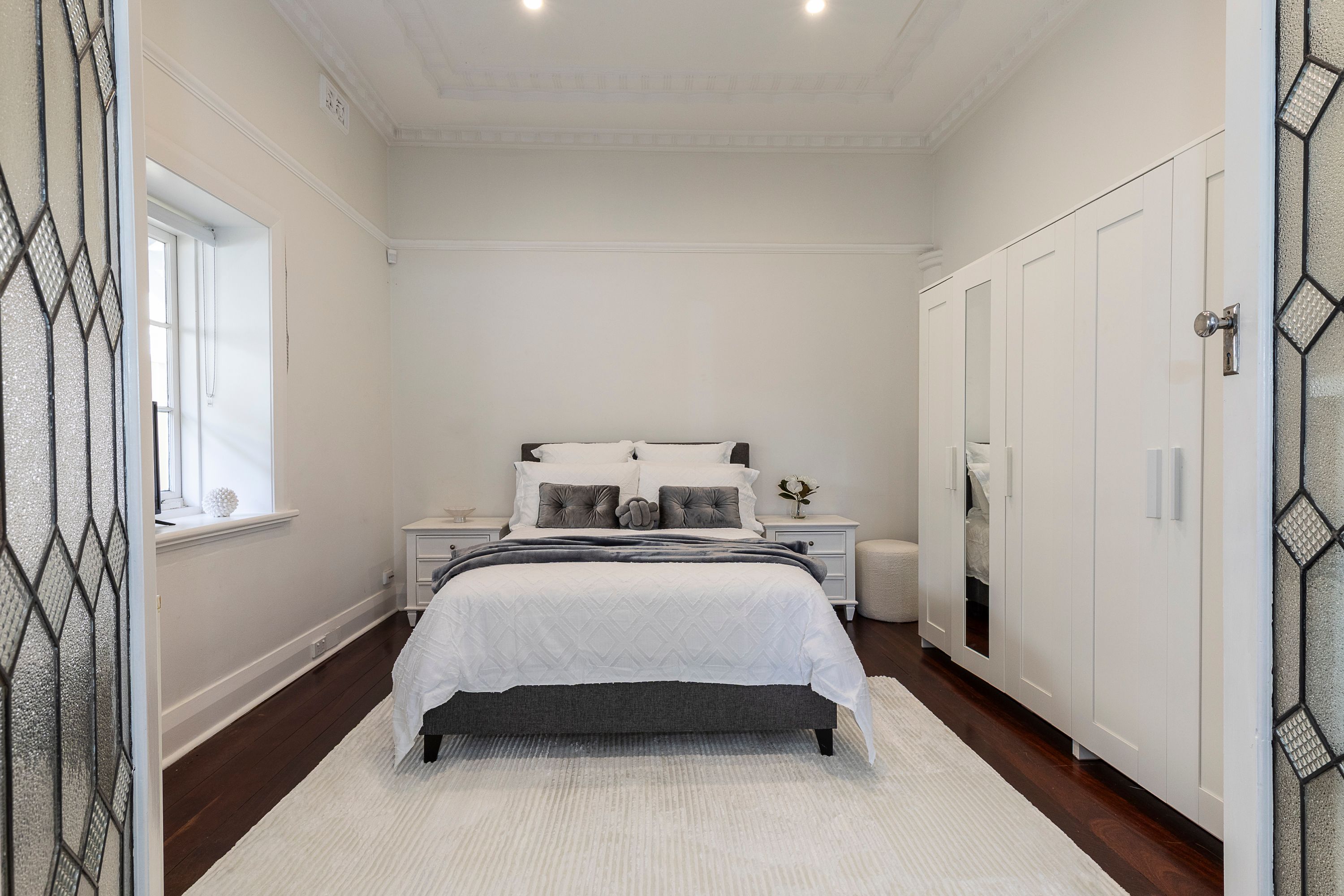 17 Thongsbridge Street — photo 12 of 30
