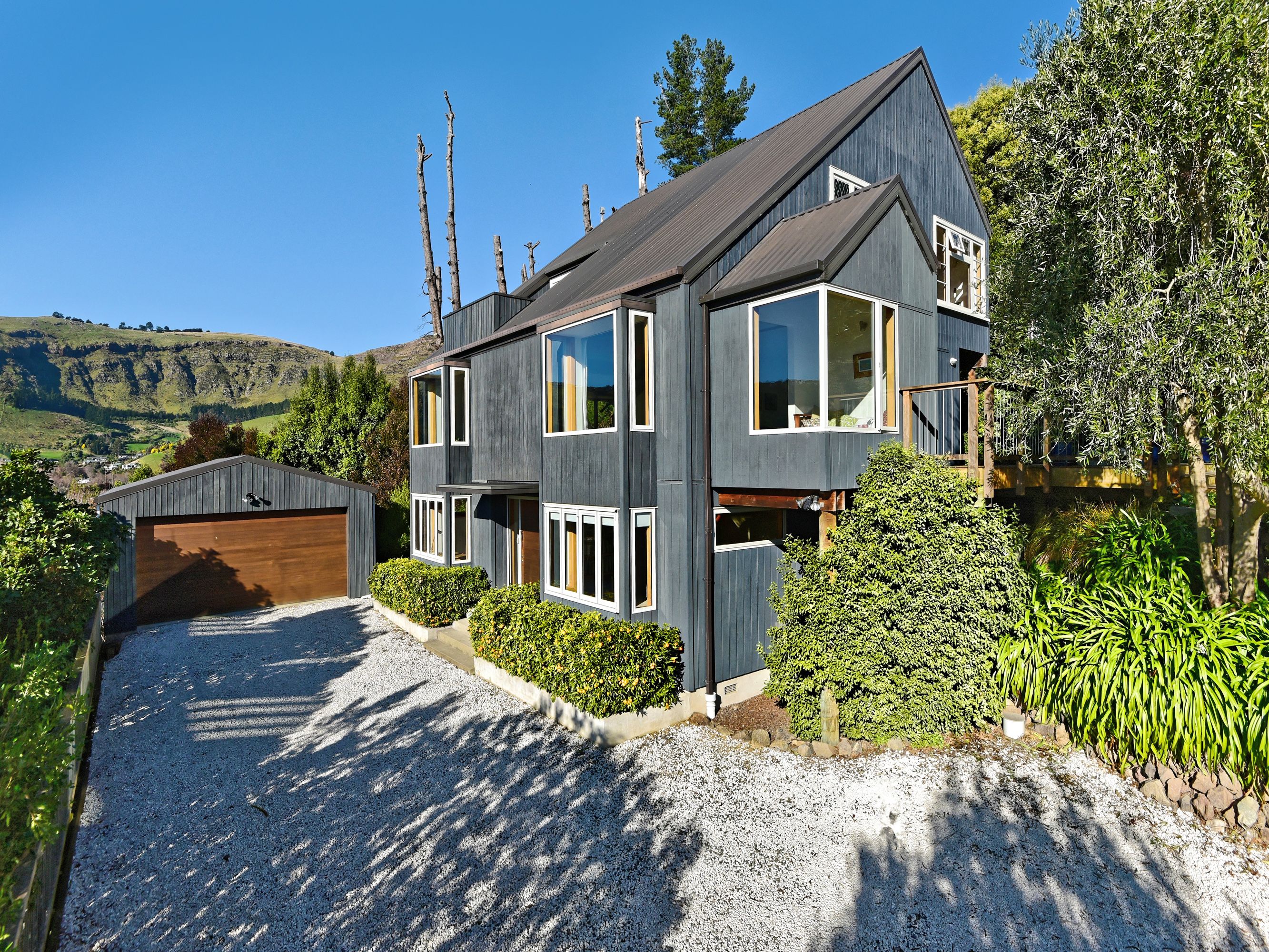 2/133 Port Hills Road, Heathcote, Christchurch City