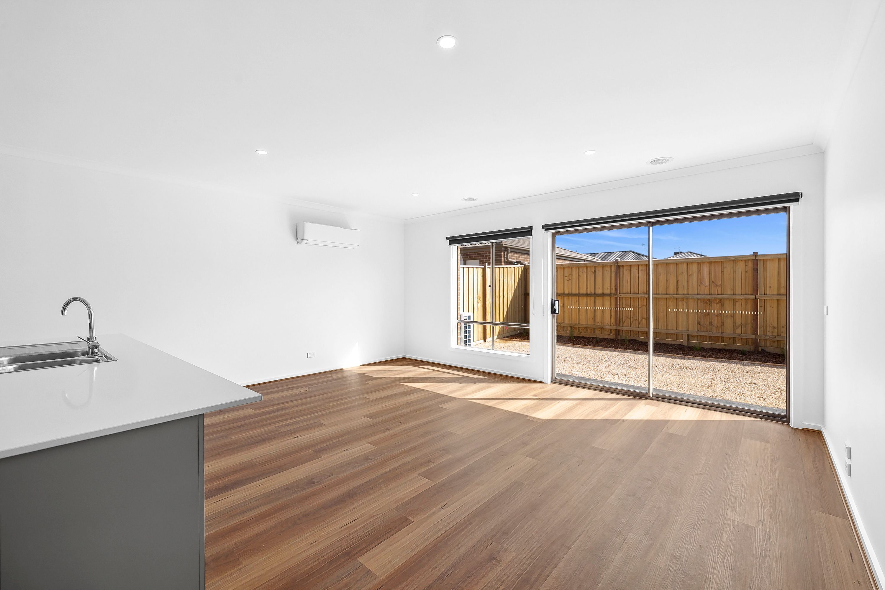 84 Steamboat Avenue — photo 3 of 6
