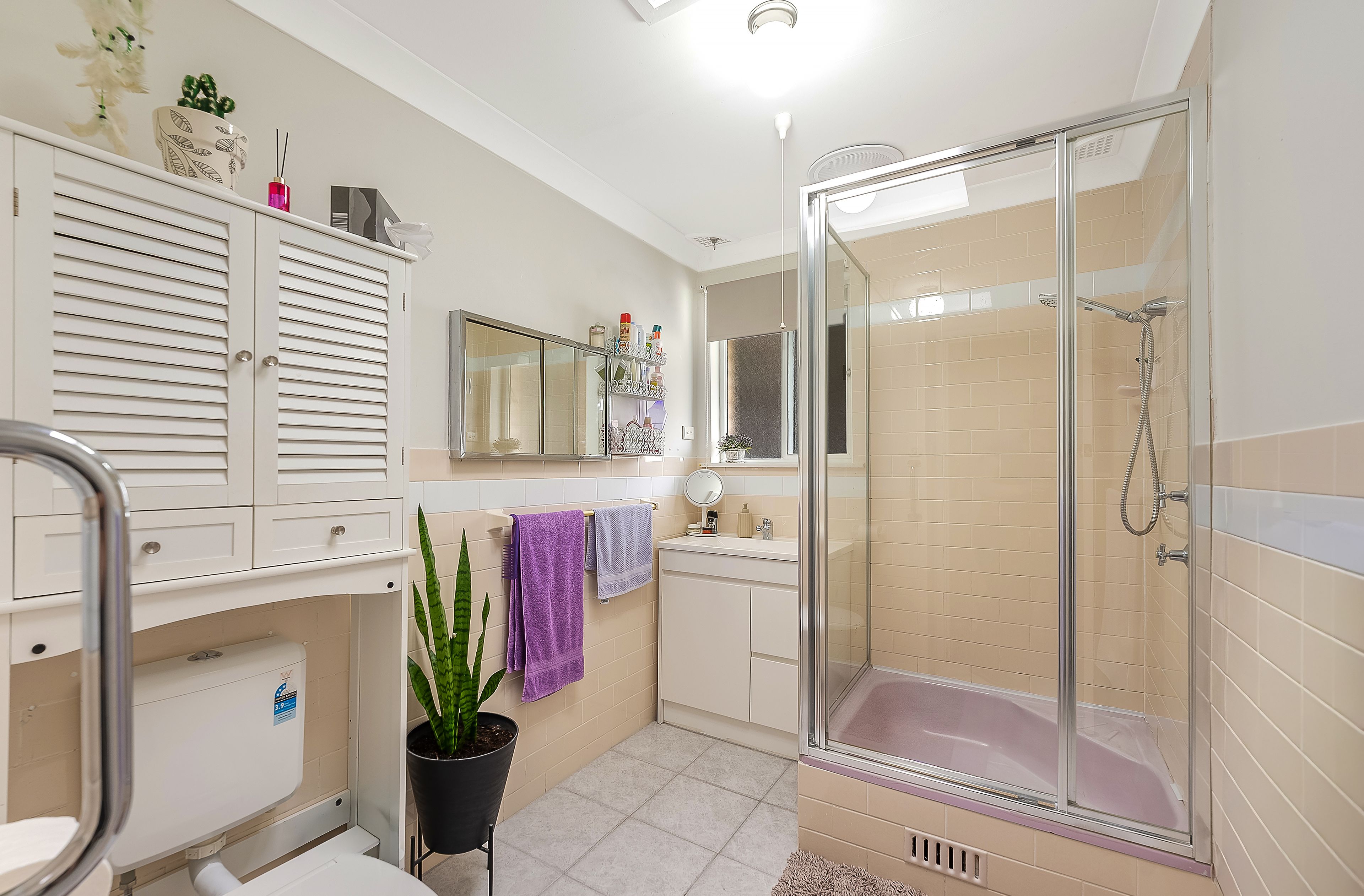 37 Gordon Avenue — photo 10 of 16