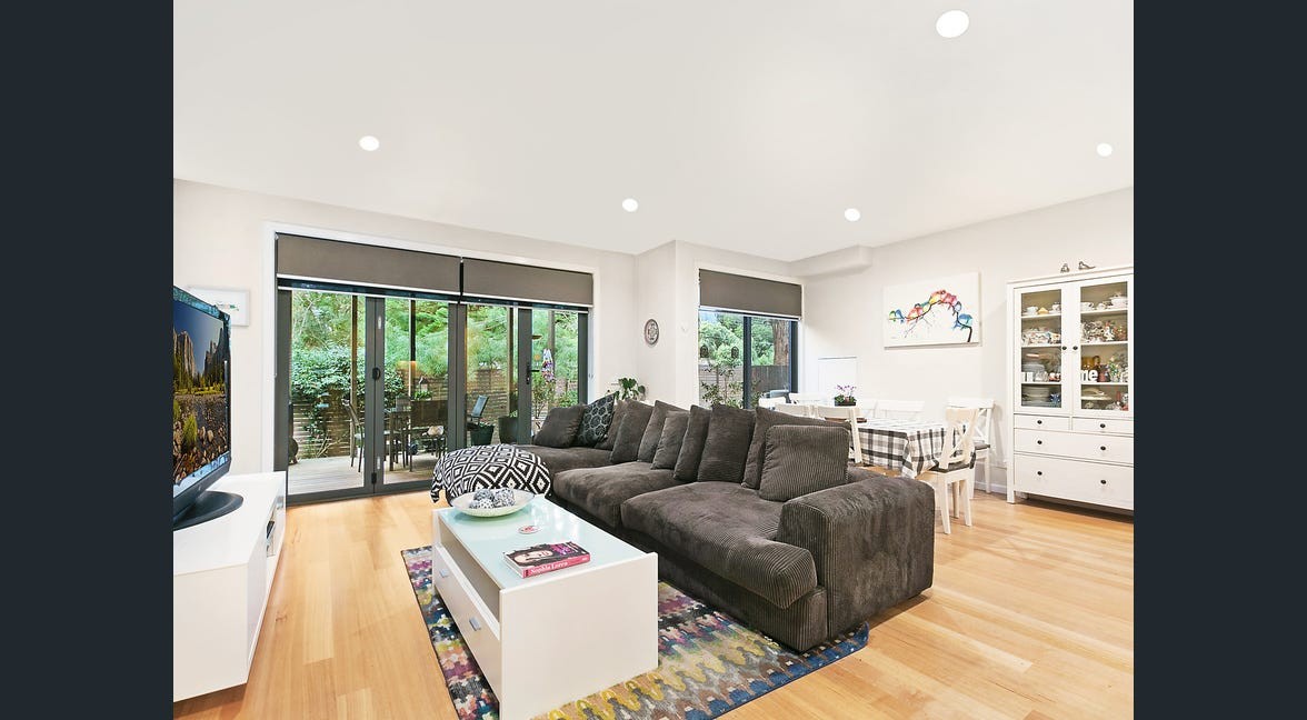 2/3 Parrs Road, Croydon, VIC 3136