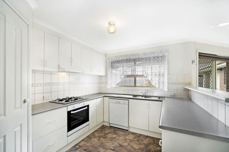 18 Lauderdale Avenue, Alfredton, VIC 3350