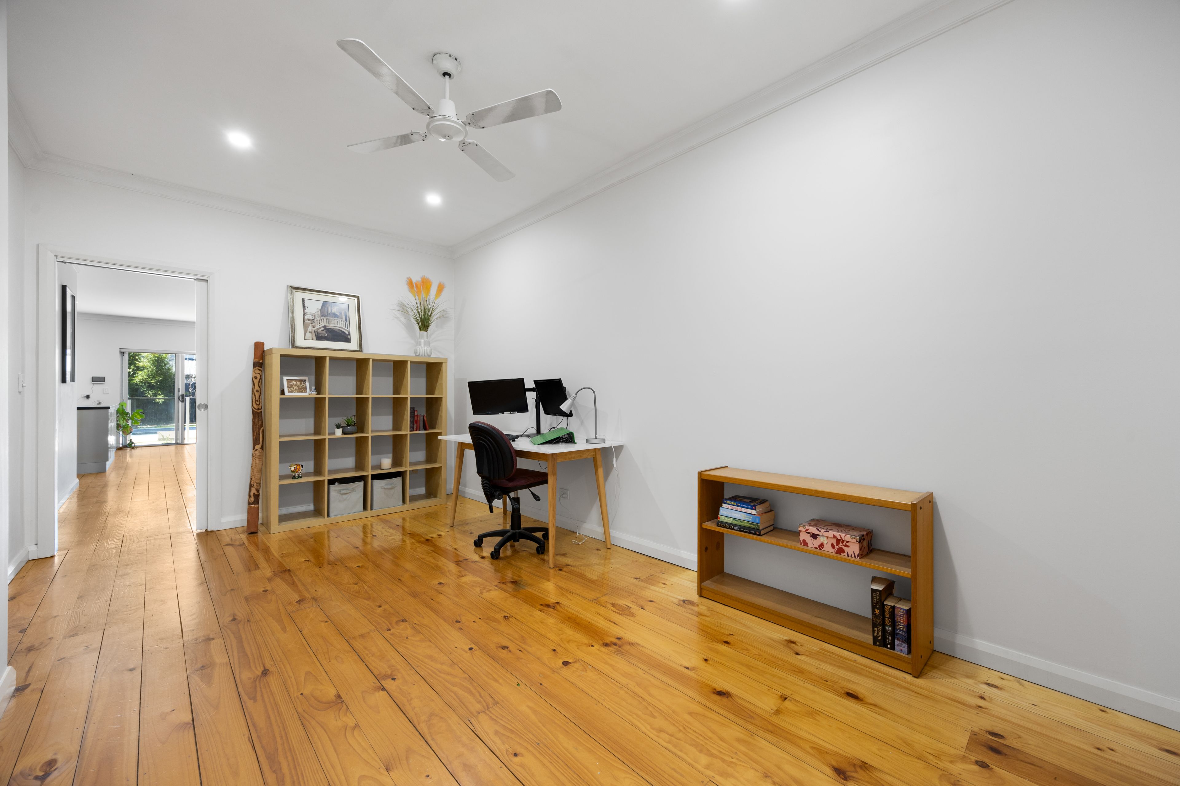 77 White Avenue — photo 6 of 13