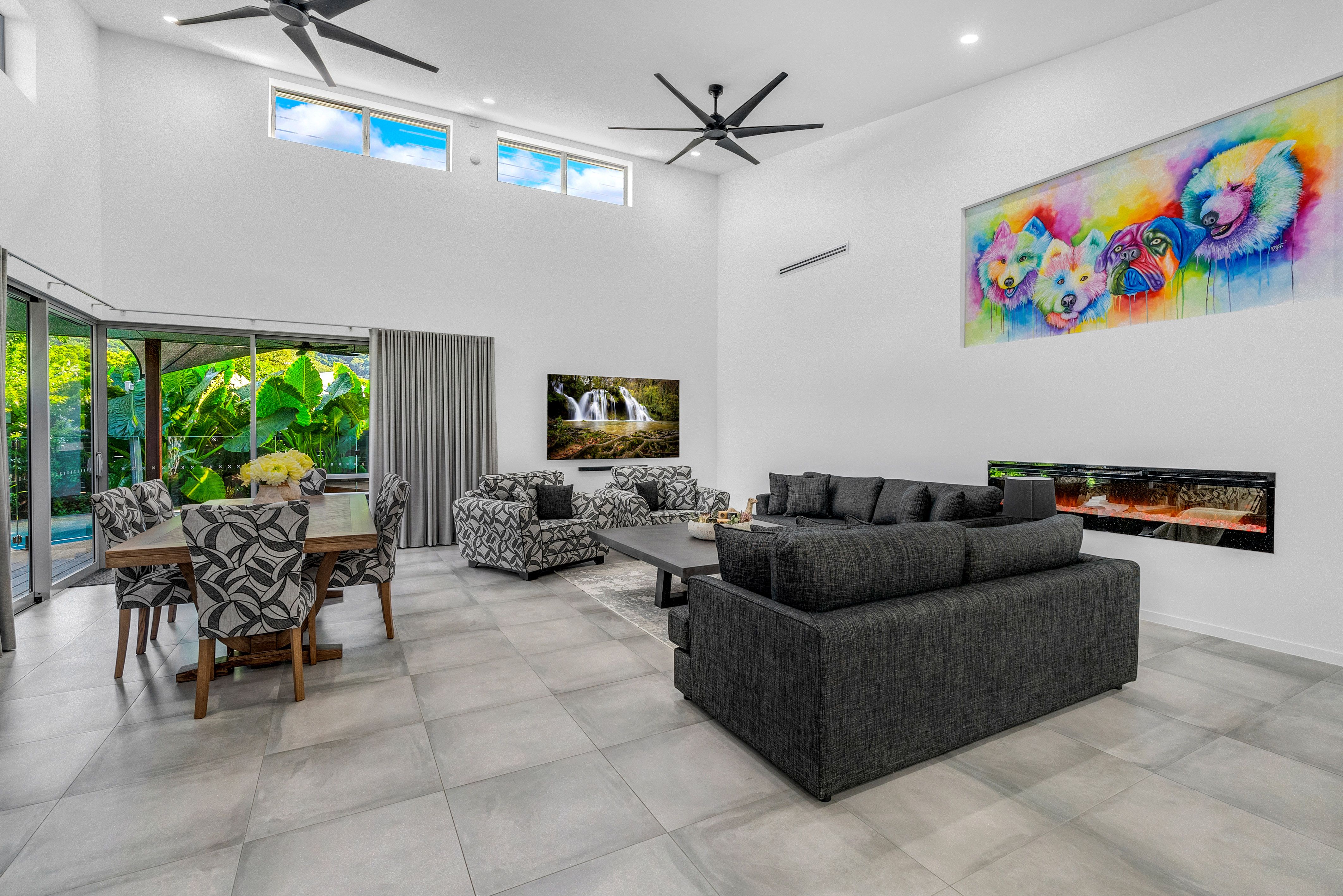 19 Seaside Parade, Palm Cove, QLD 4879