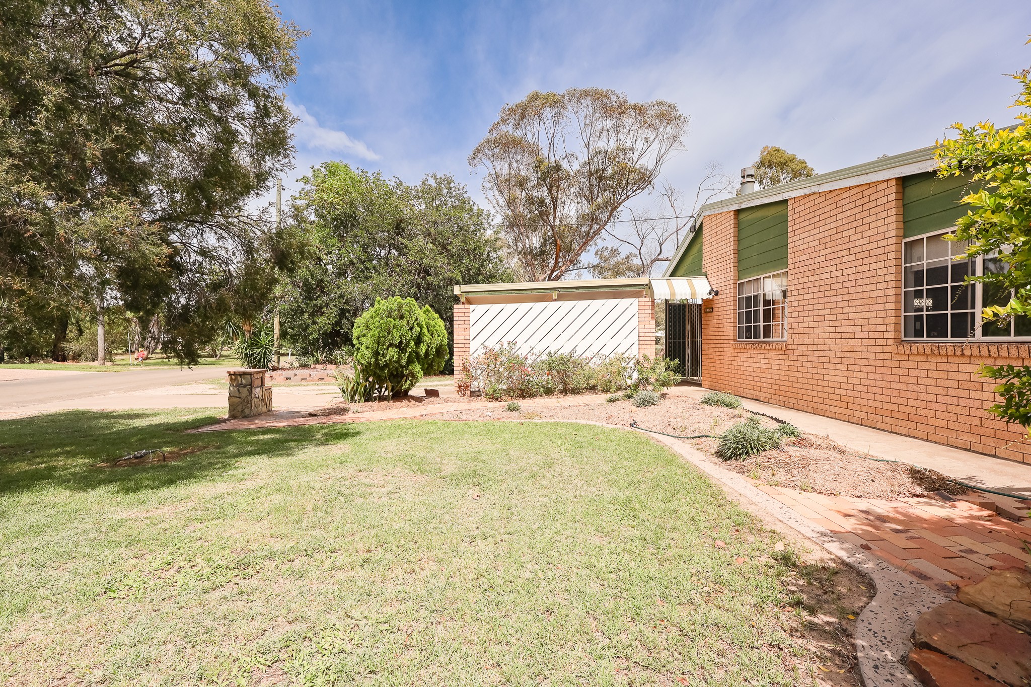 25 Alexander Avenue, Roma, QLD 4455