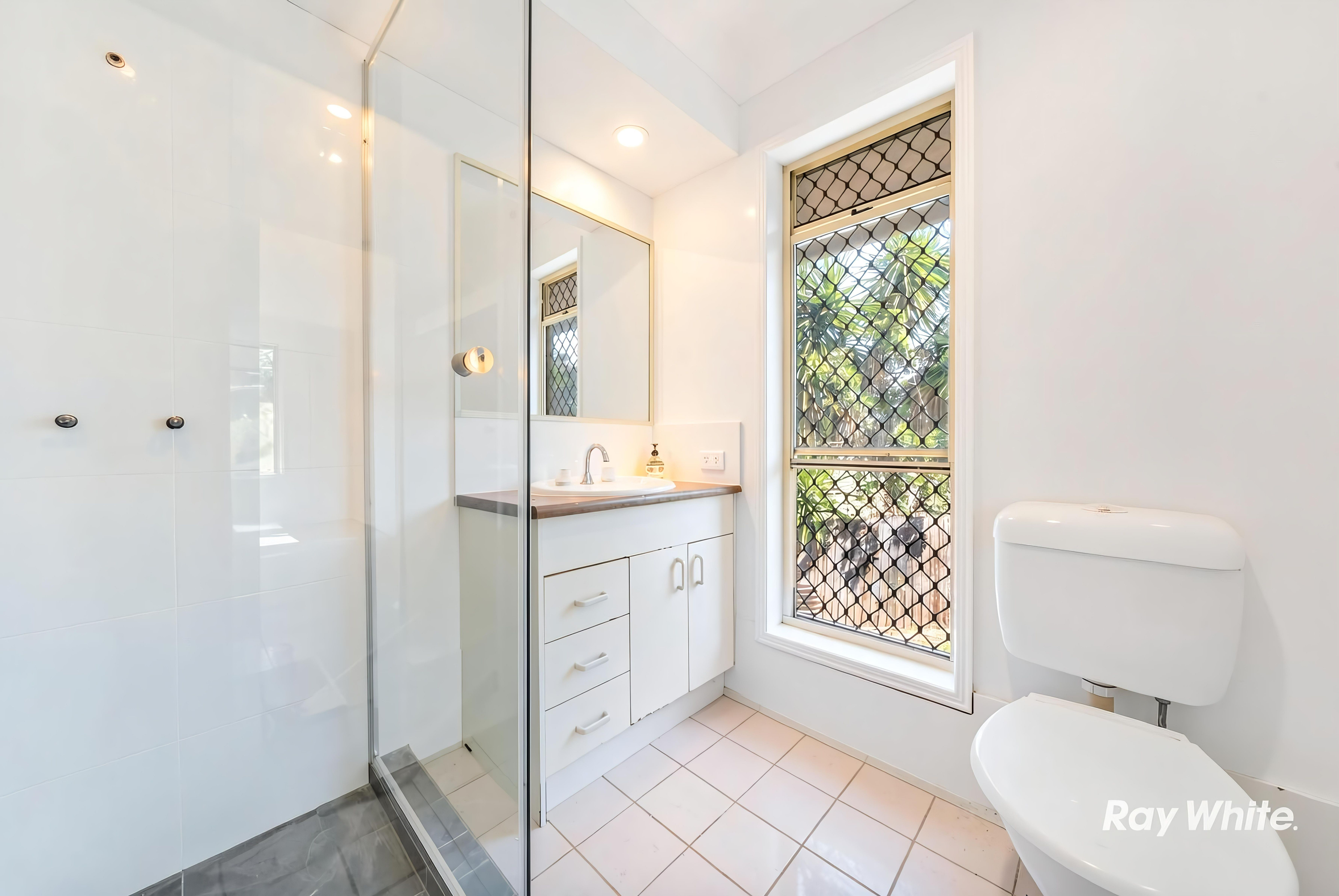 8 Amberdale Court — photo 10 of 14