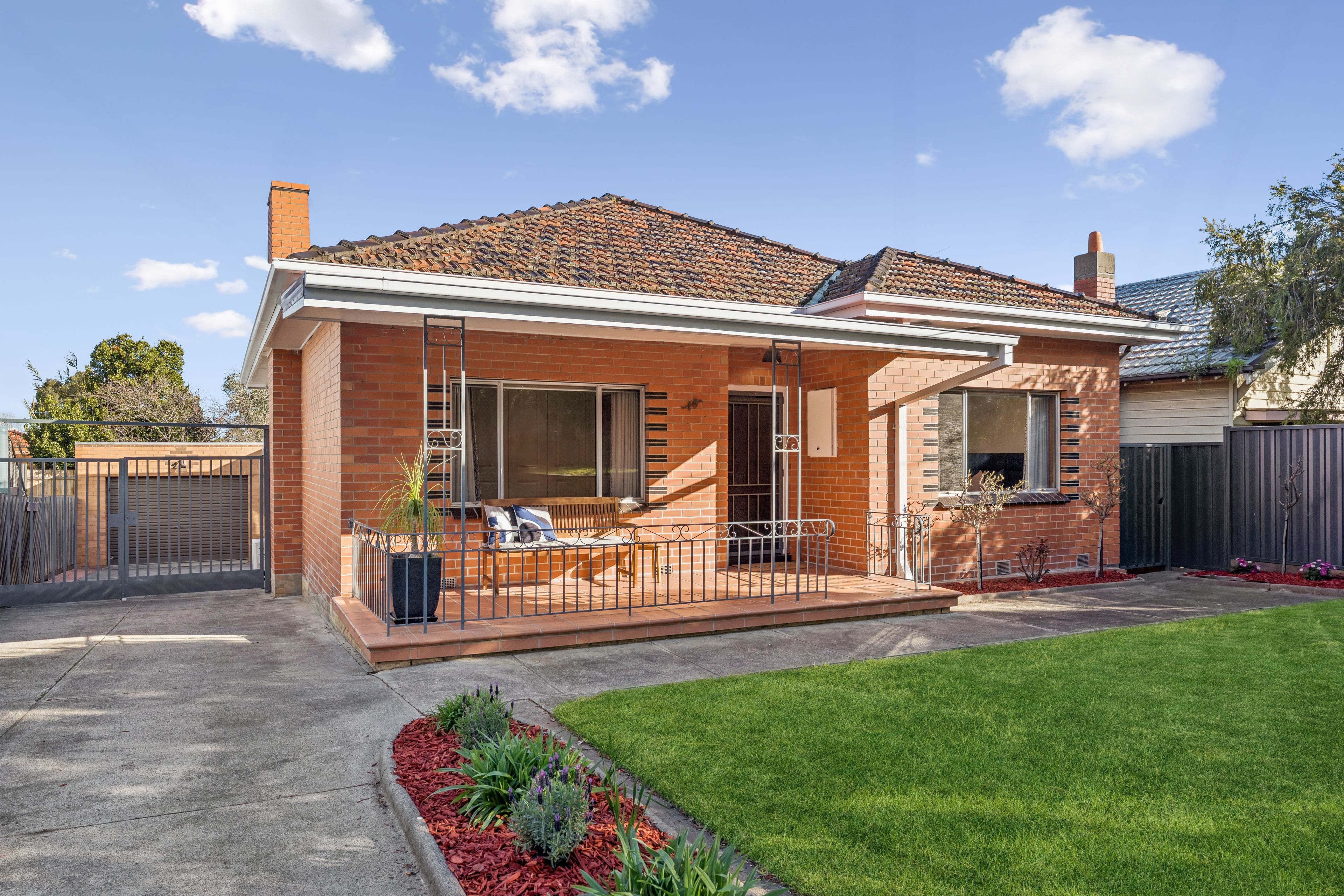15 Hawker Avenue, Preston, VIC 3072