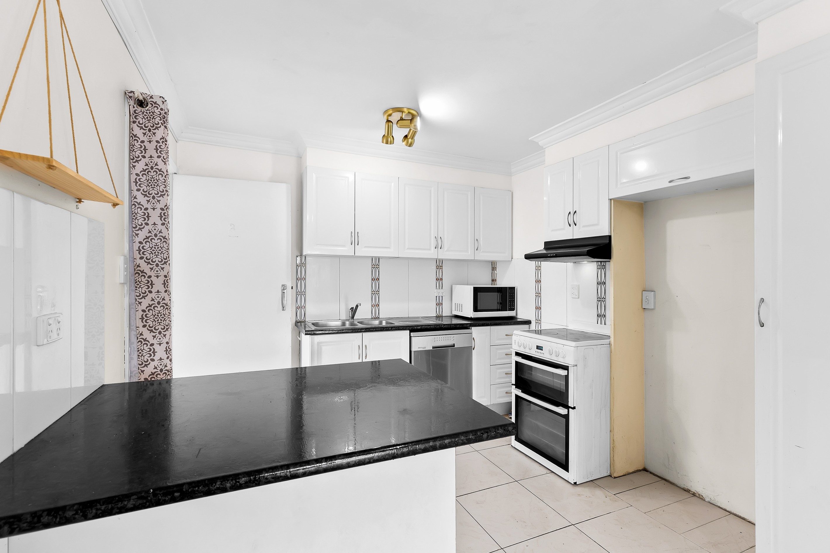2/18 Glena Street, Fairfield, QLD 4103