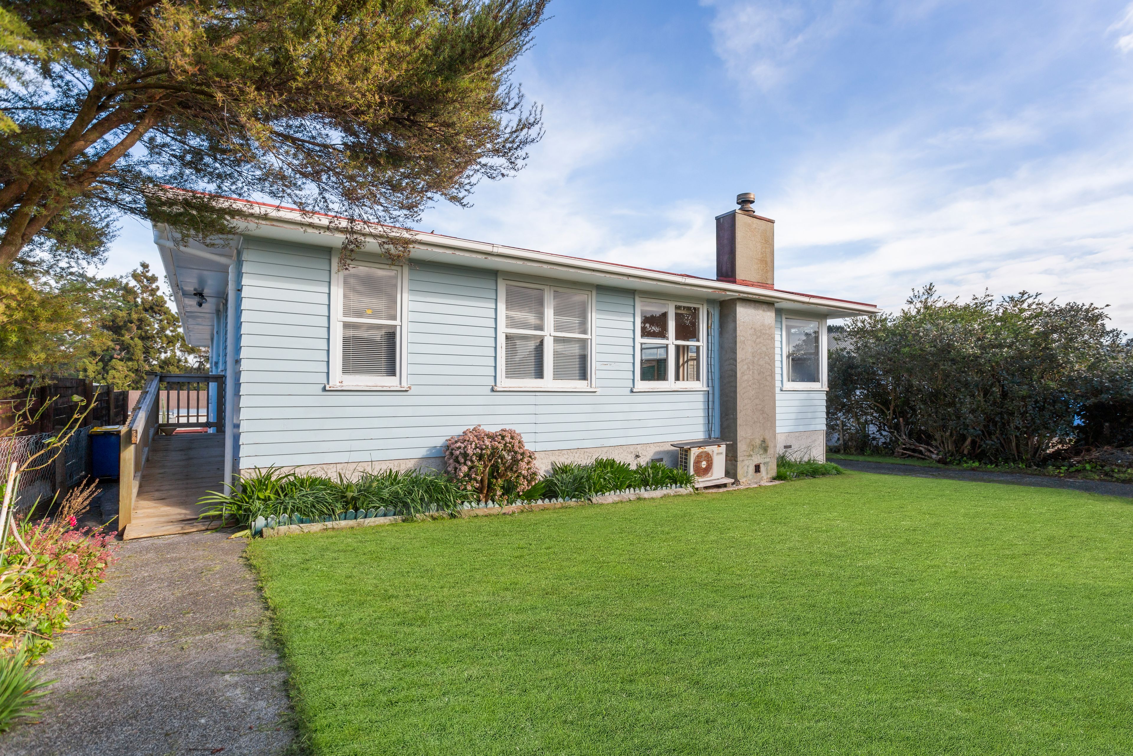 48 Paragon Avenue, Beach Haven, North Shore City