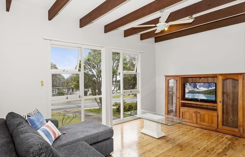 78 Lake Entrance Road, Oak Flats, NSW 2529