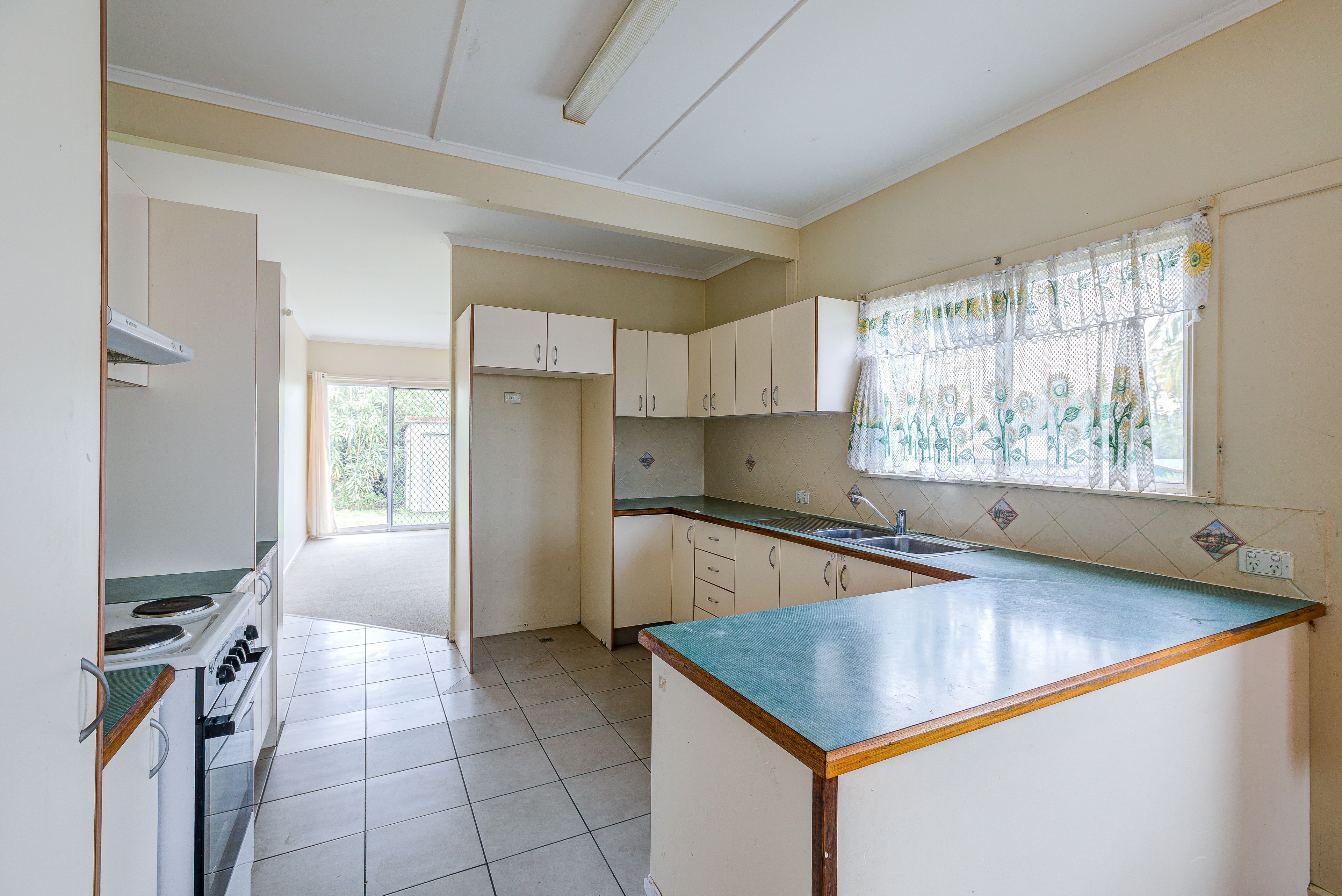 18 Hedge Street, Strathpine, QLD 4500