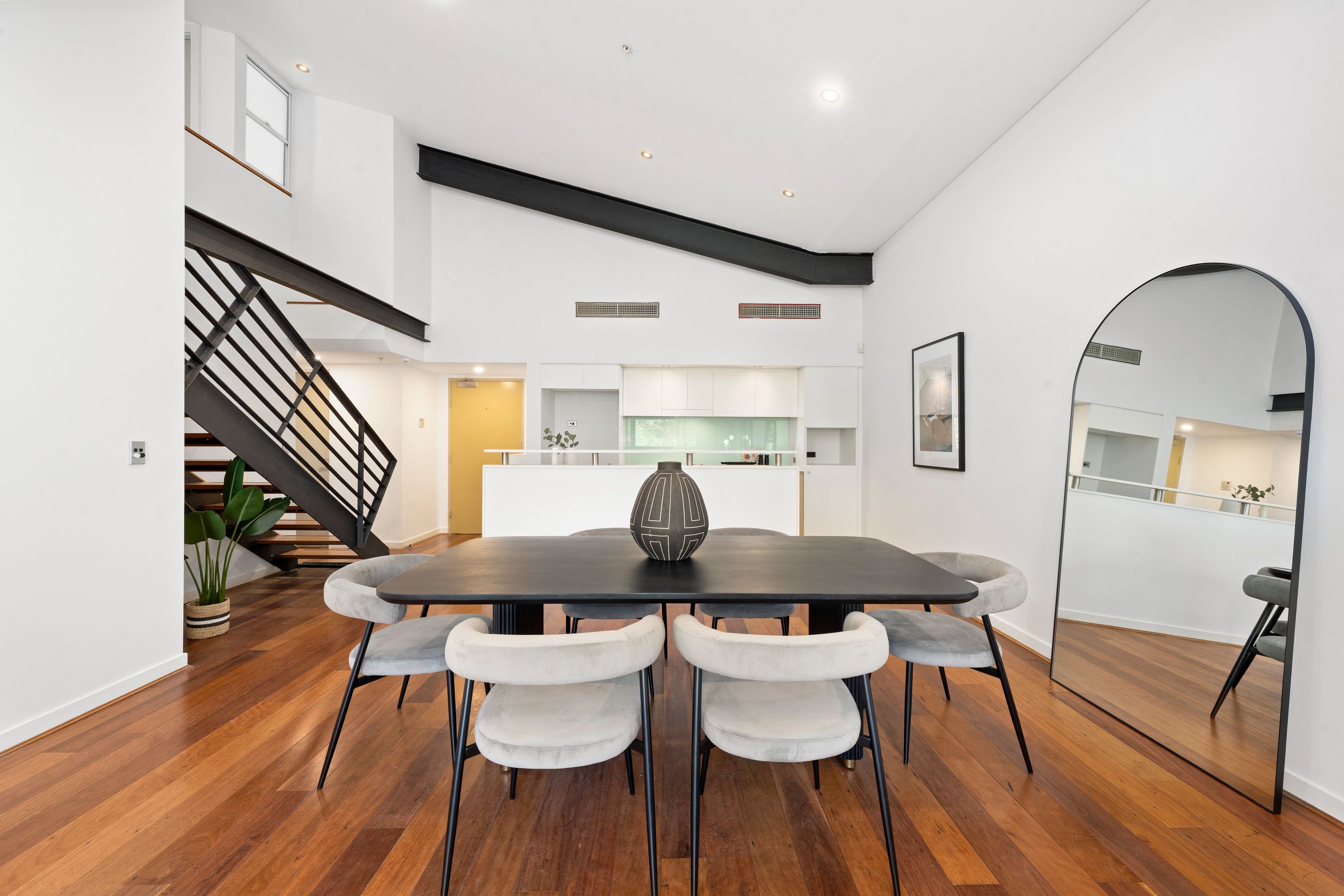 34/18 Jacques Street — photo 4 of 13