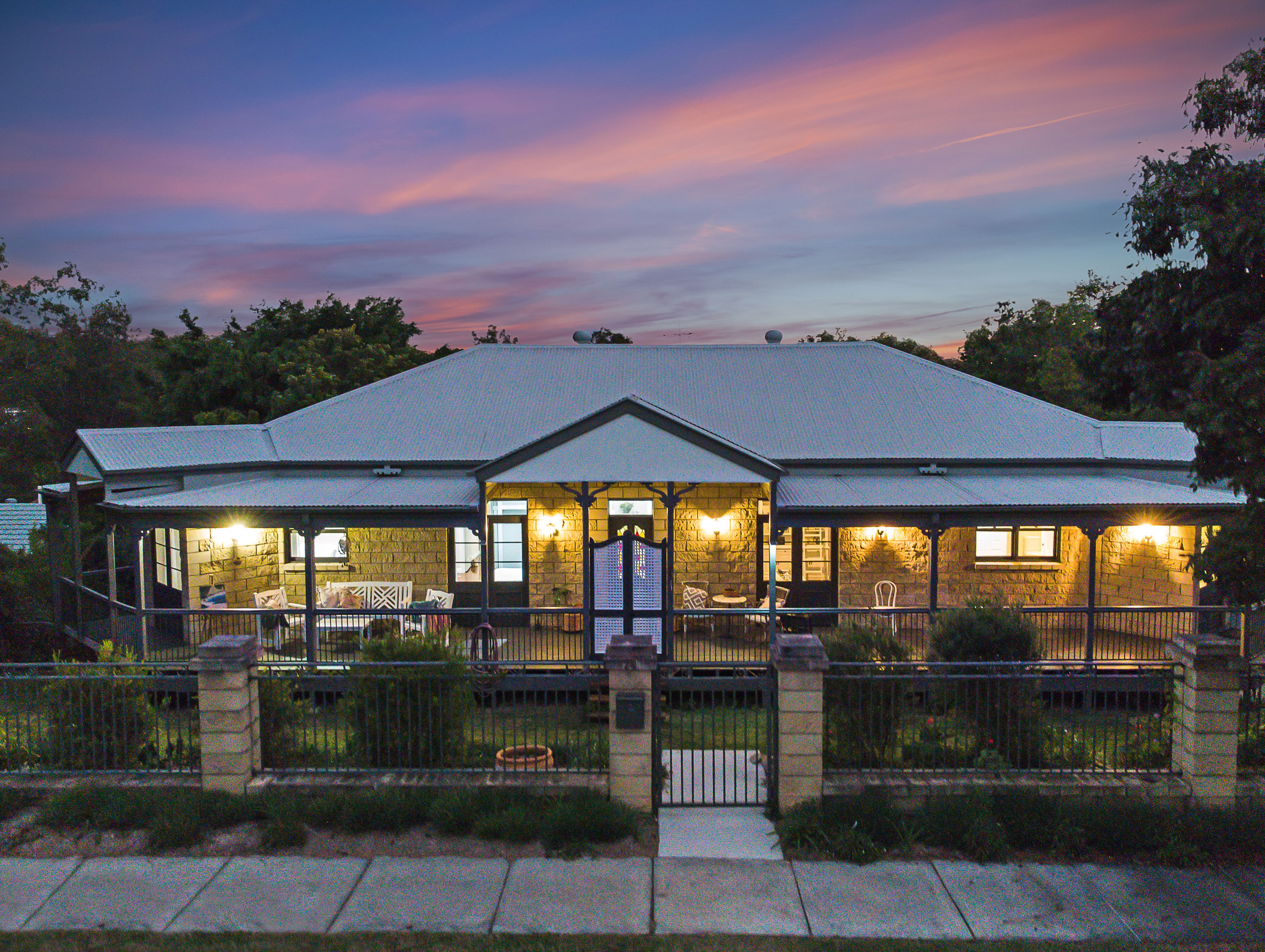 24 Lagoon Crescent, Bellbowrie QLD 4070