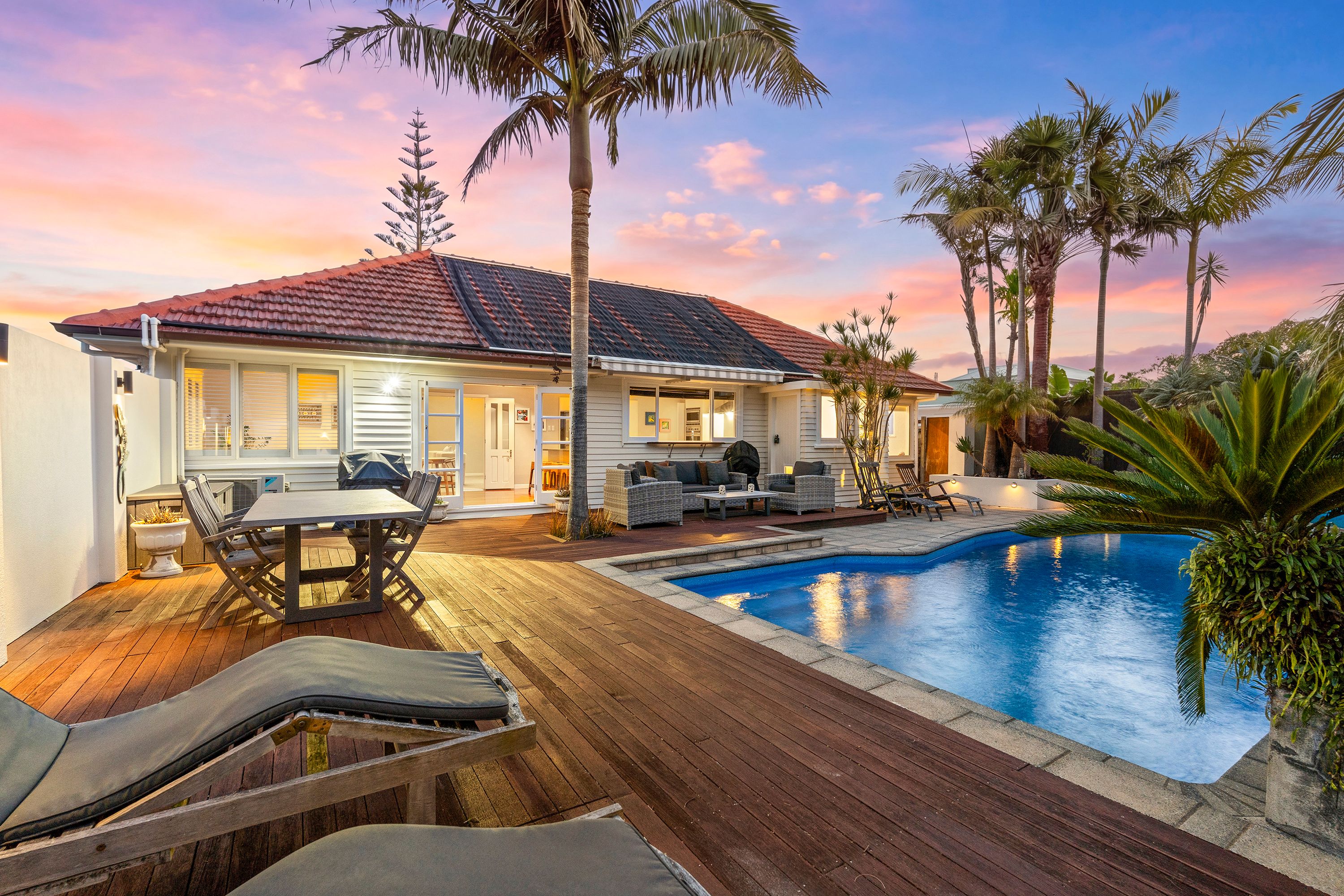 6 The Esplanade, Campbells Bay, North Shore City