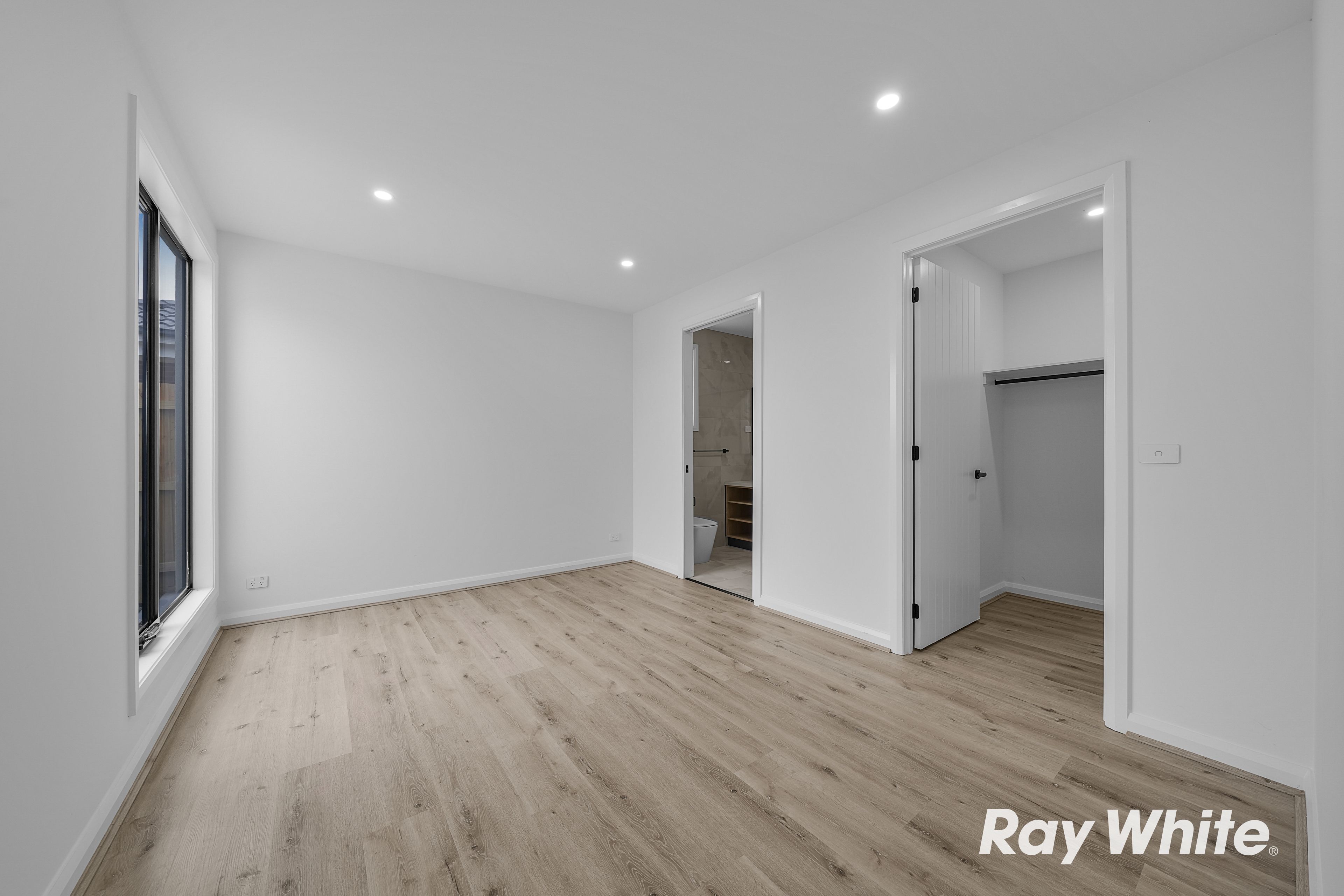 32 Baguette Road — photo 12 of 18