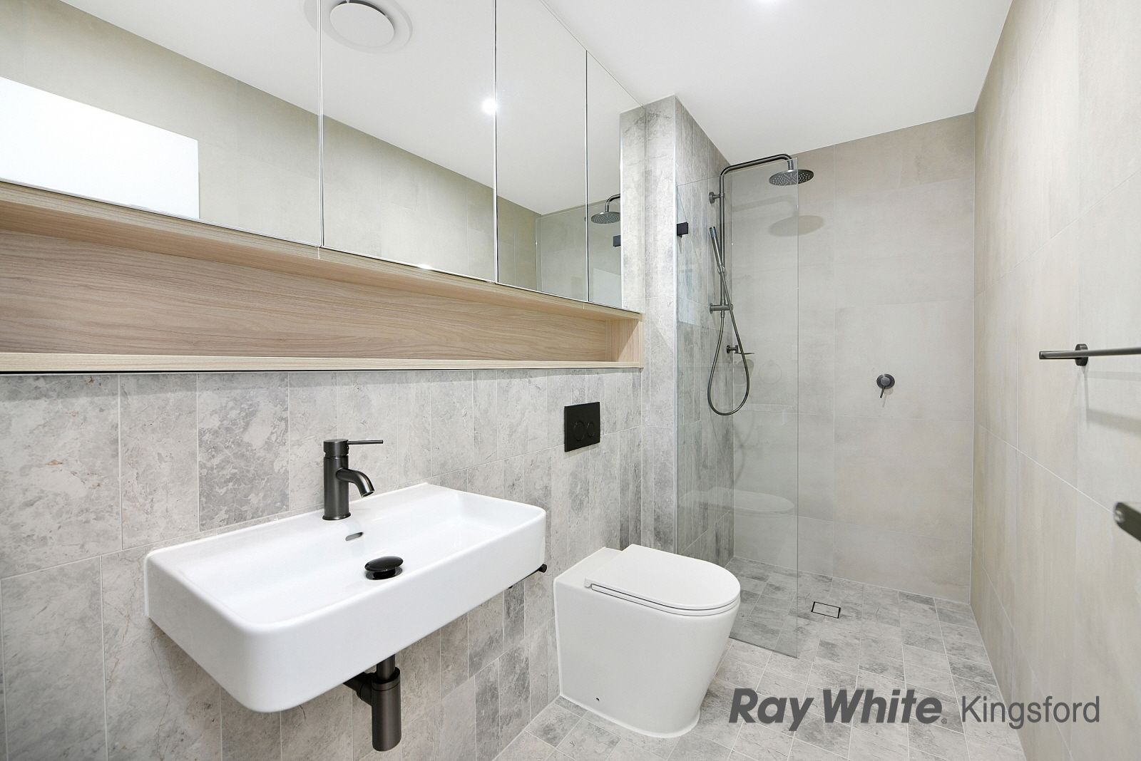 U/17-35 Wollongong Road — photo 5 of 7