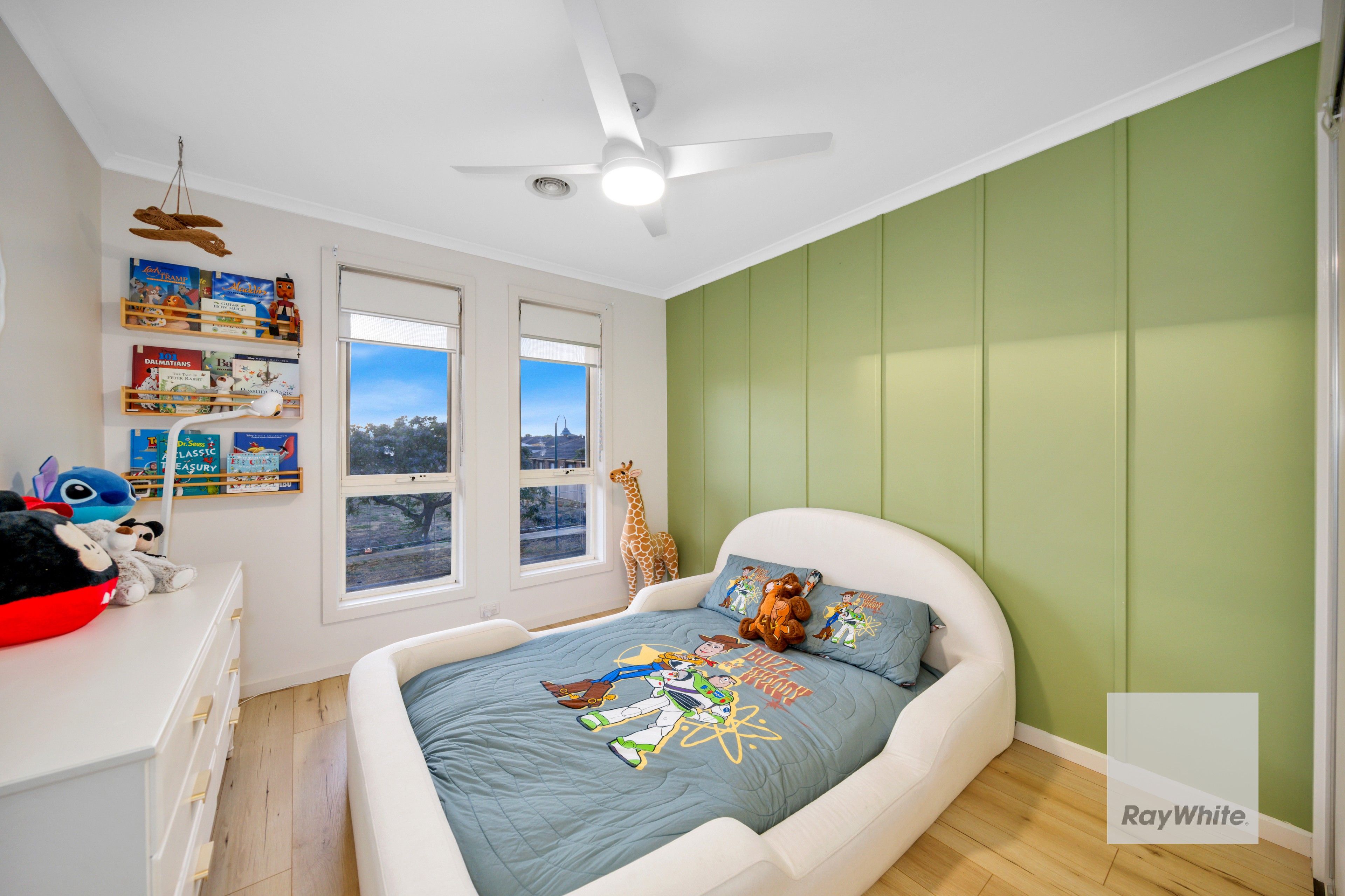 24 Garnet Way — photo 13 of 20