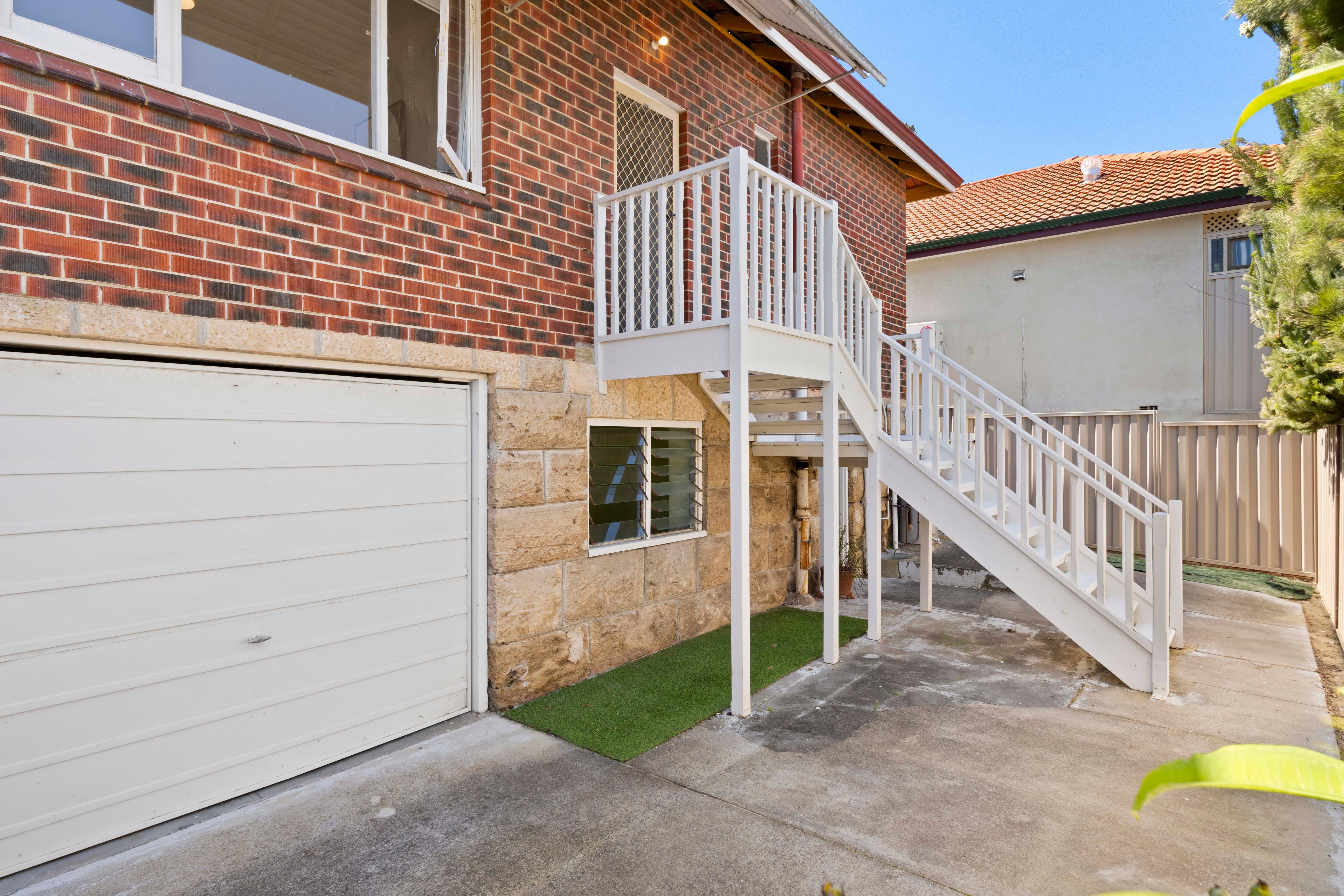 61 Redfern Street — photo 16 of 16