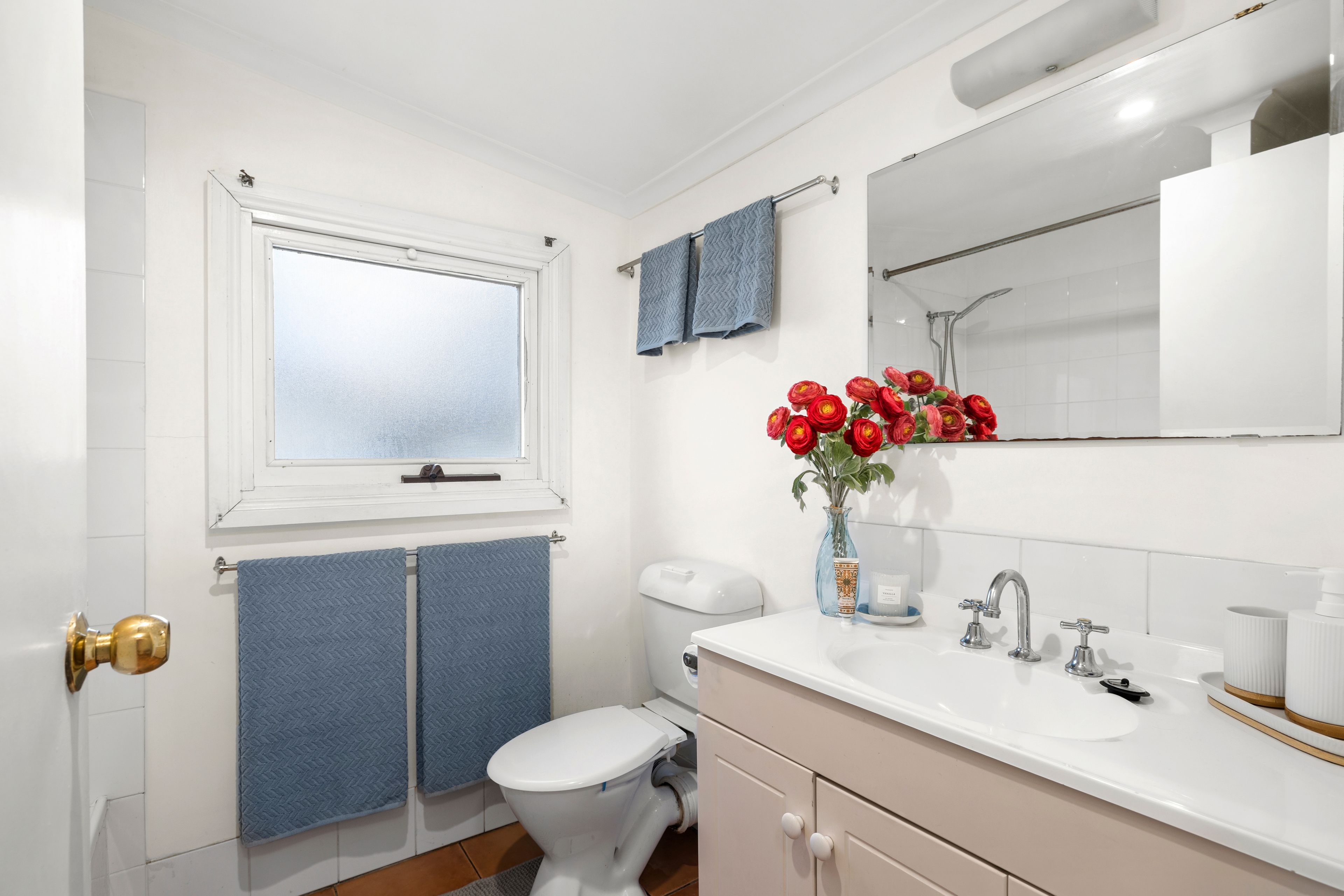 42 Hutton Street — photo 9 of 17