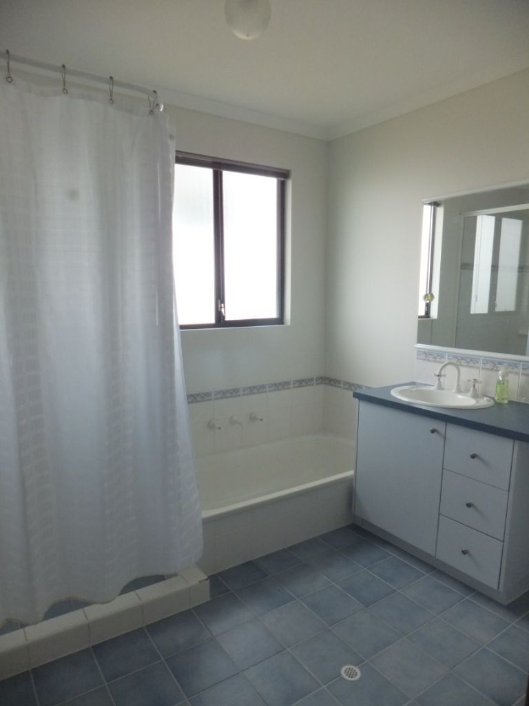 81 A Spence Street — photo 8 of 15