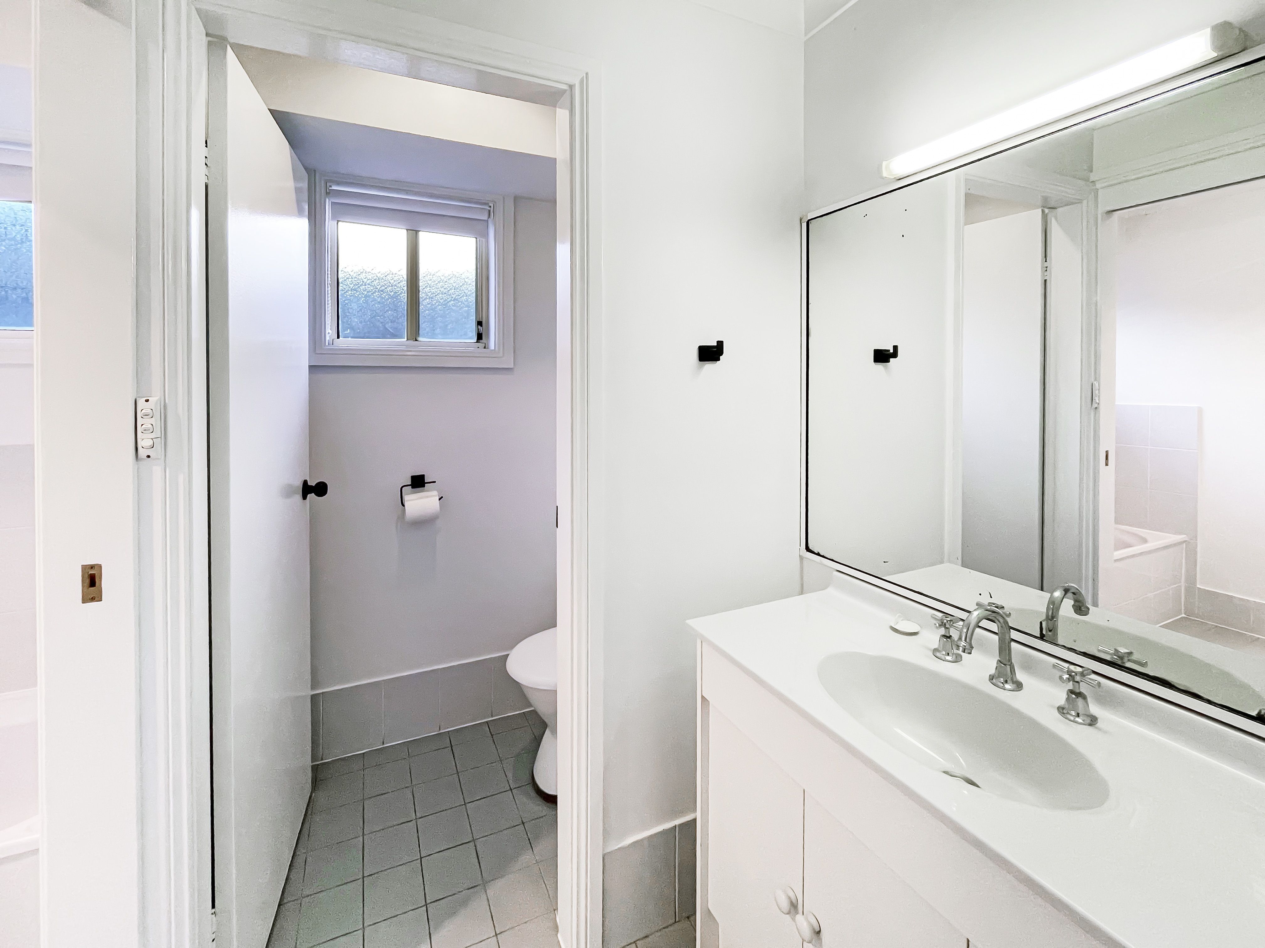 38 Chifley Drive — photo 11 of 13