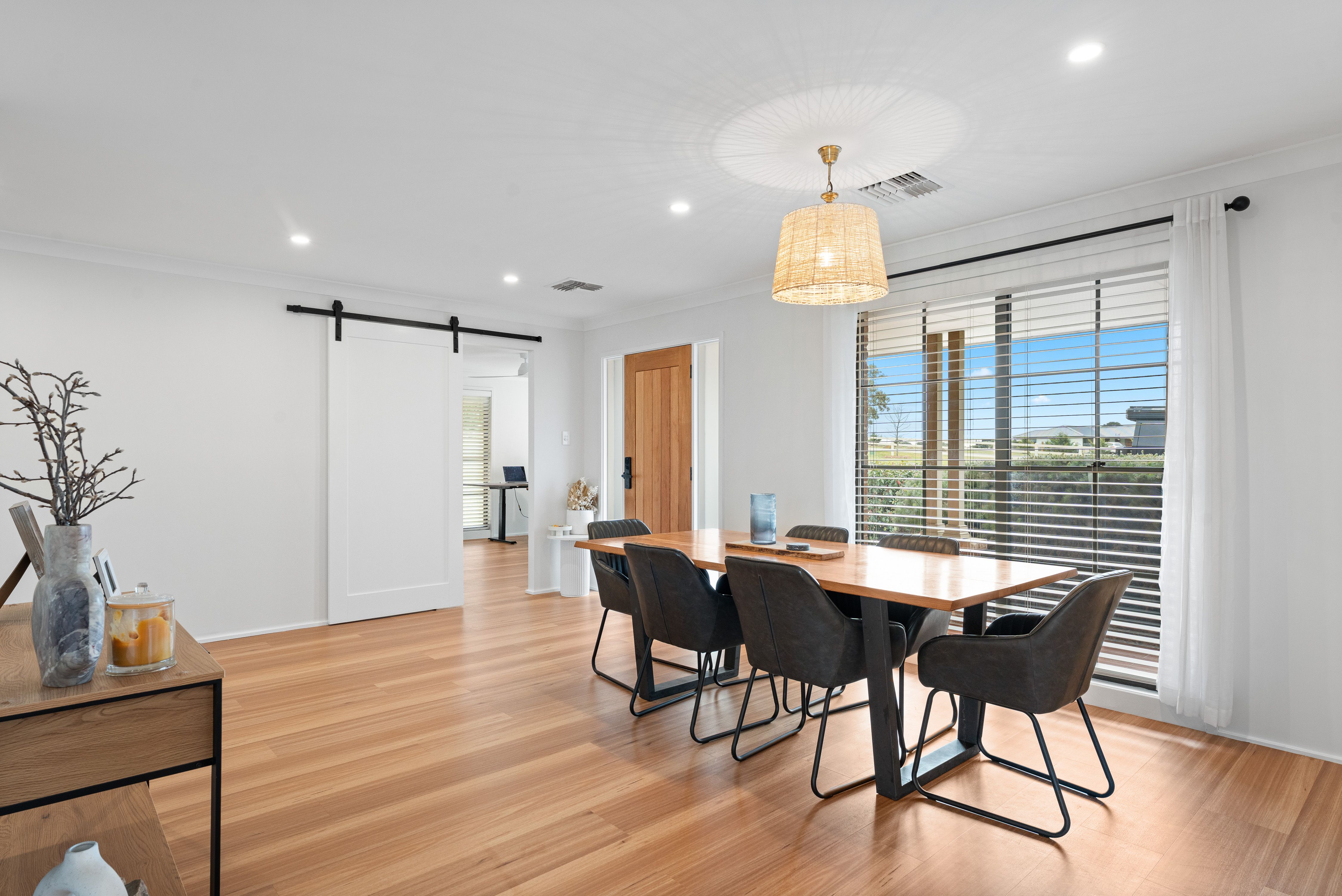 17 Merino Road — photo 4 of 20