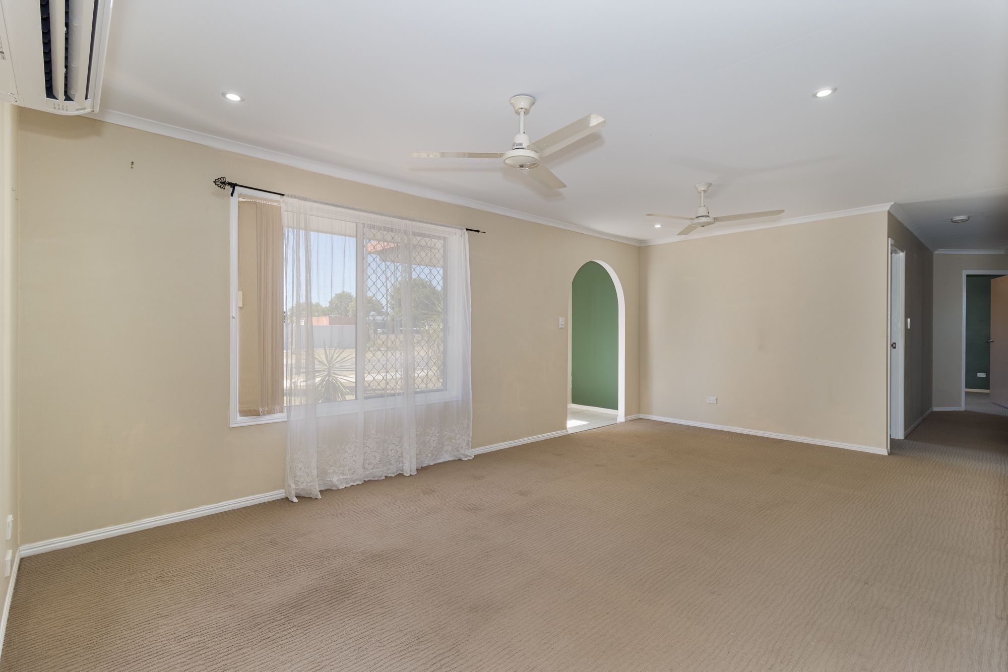 12 Wide Bay Drive, Eli Waters, QLD 4655