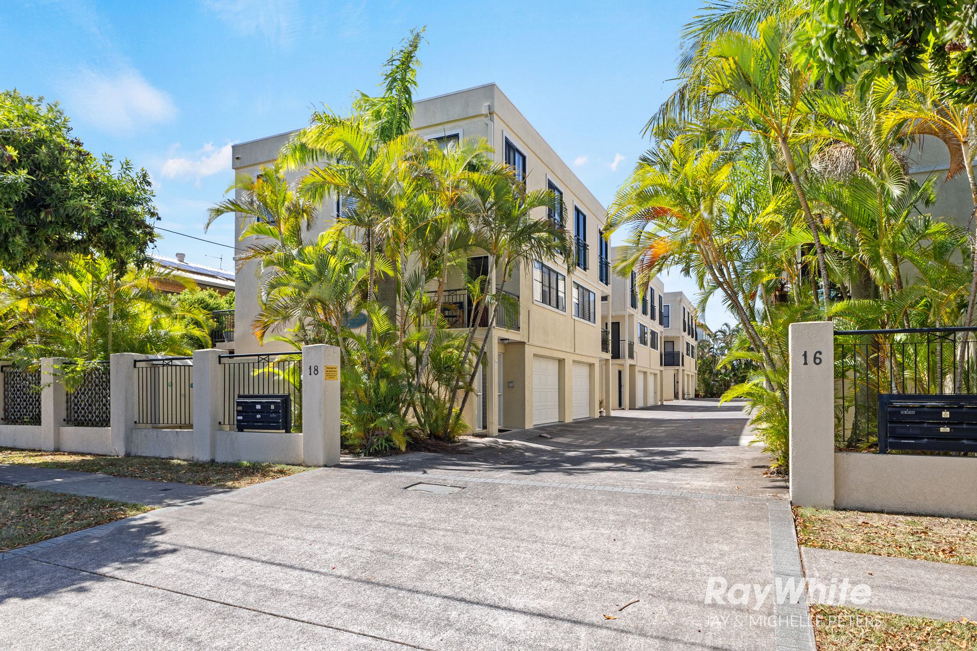9/16-18 Georgina Street, Woody Point, QLD 4019
