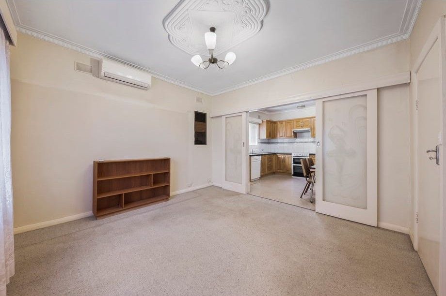 23 Stanbel Road — photo 3 of 11