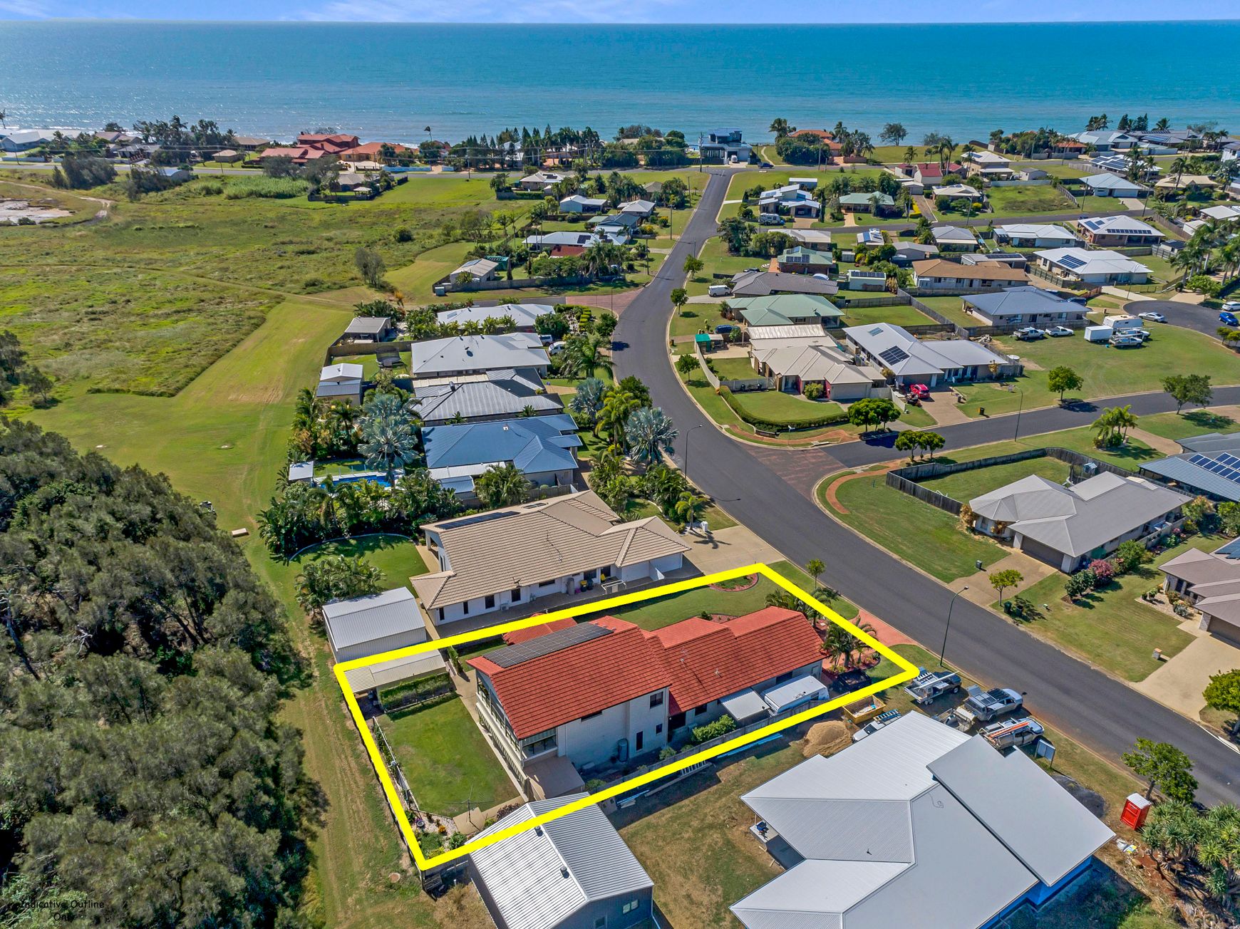 24 Bisdee Street, Coral Cove, QLD 4670