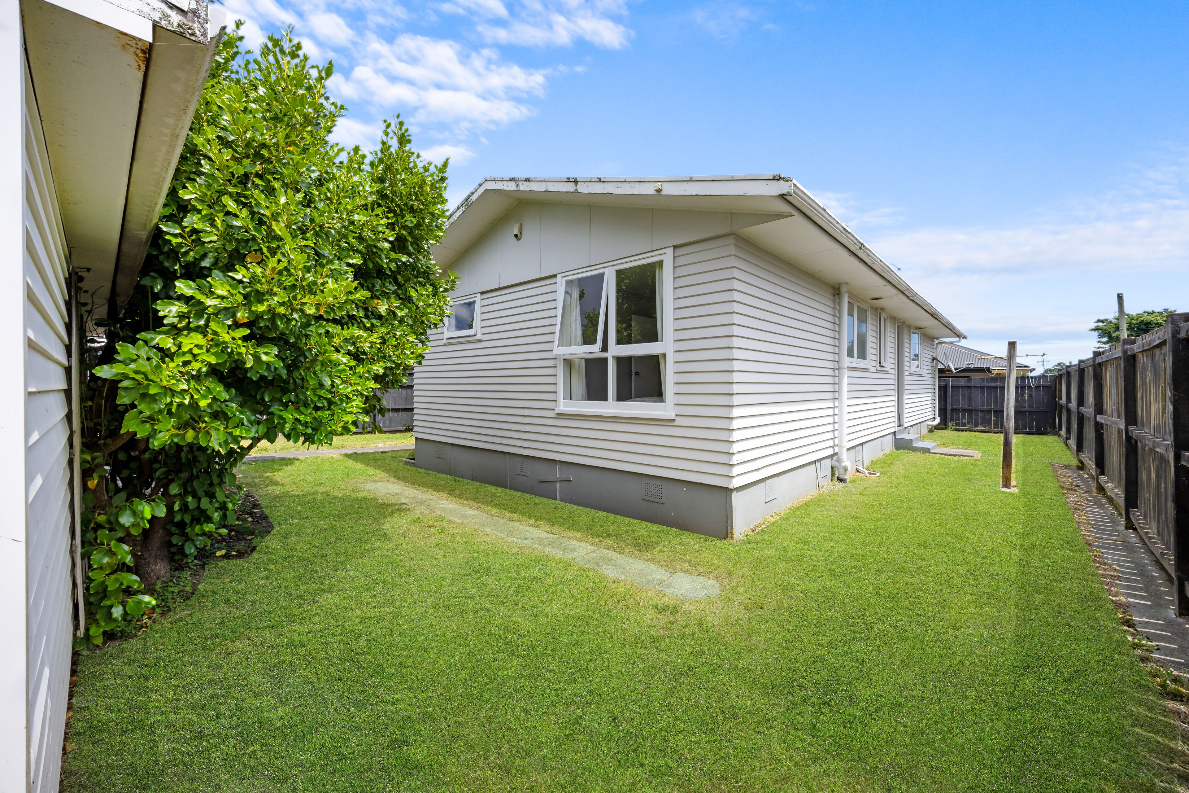 8A White Road, Manurewa, Manukau City