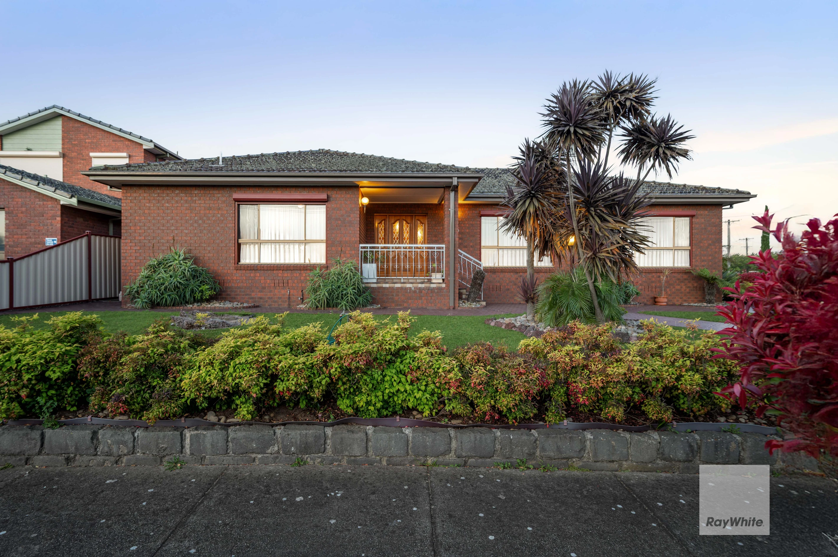 6 Rothesay Place, Greenvale, VIC 3059