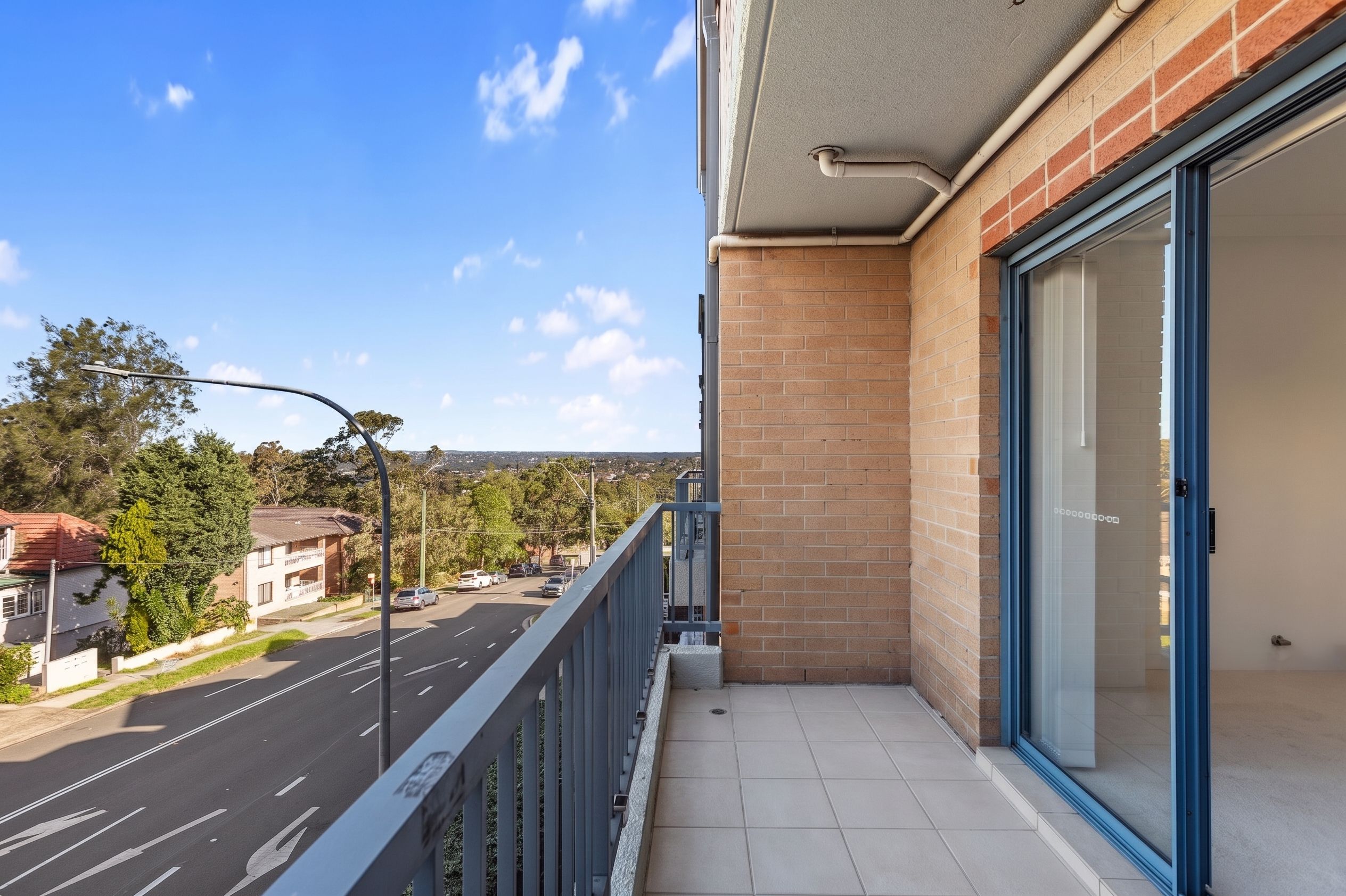 28/1 Hillcrest Avenue — photo 10 of 12