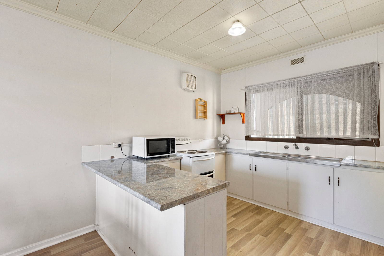 13 Bayview Drive, Moonta Bay, SA 5558