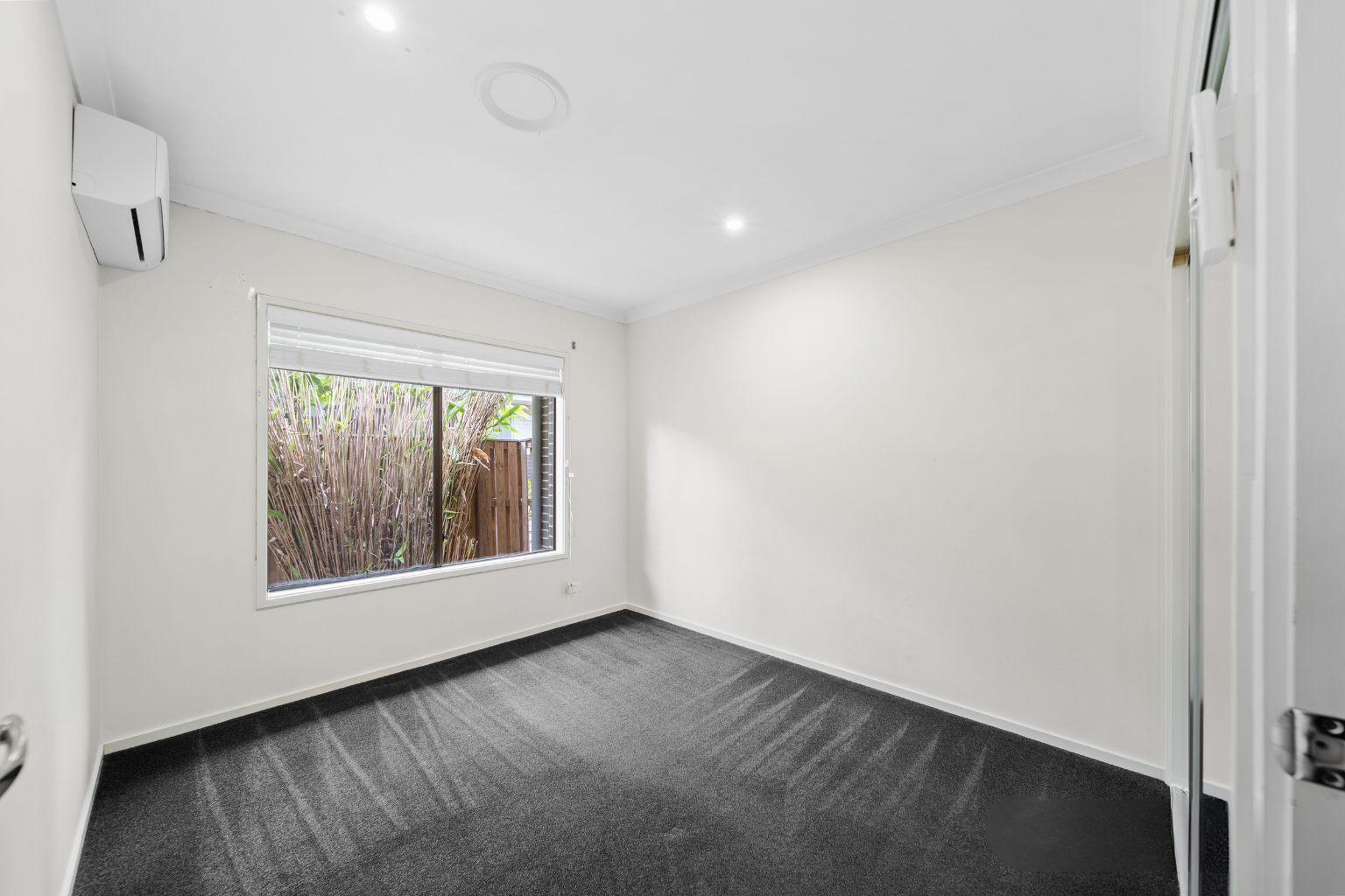 13 Warrabah Close — photo 8 of 19