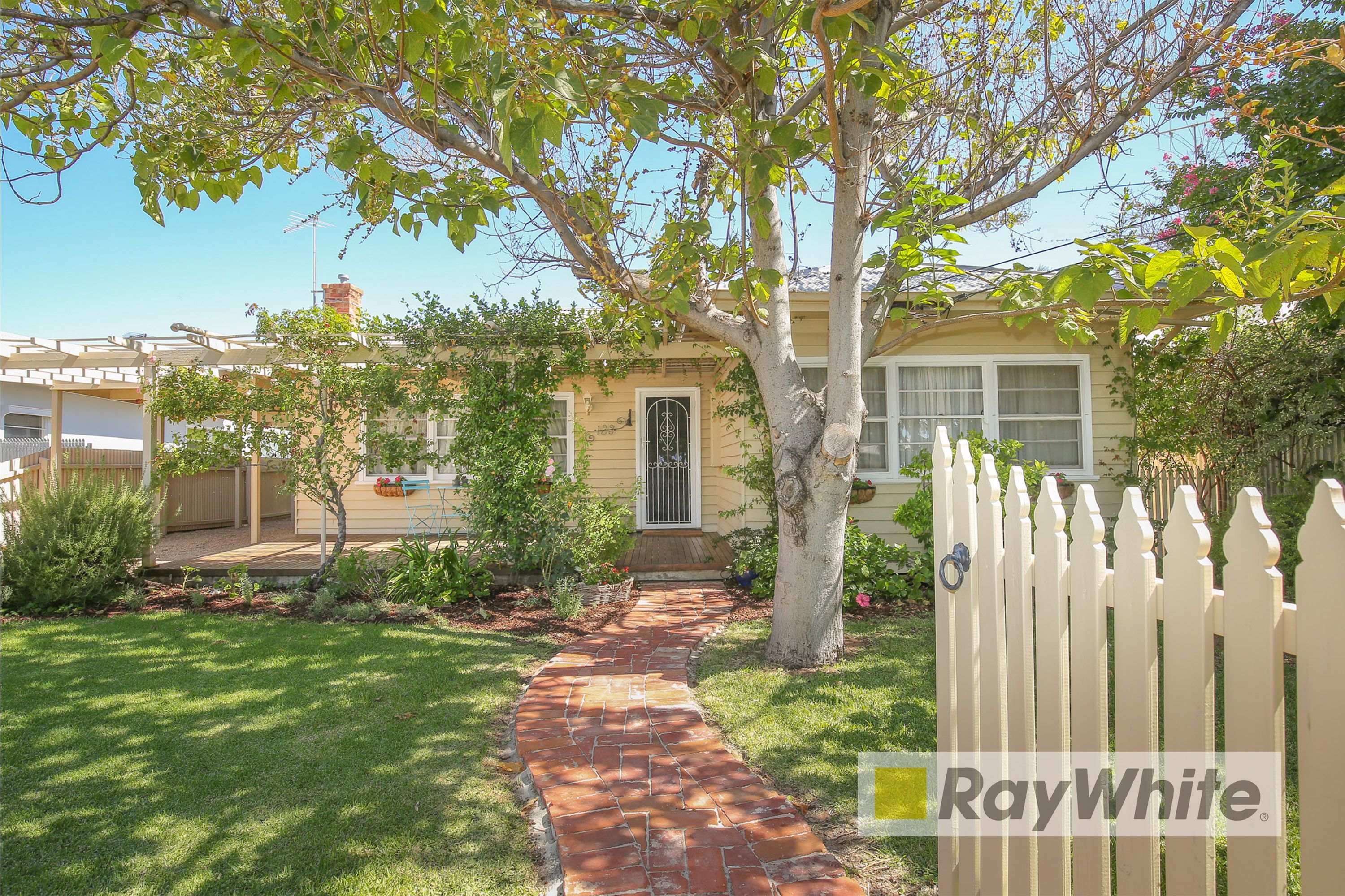123 Pasadena Grove, Mildura VIC 3500