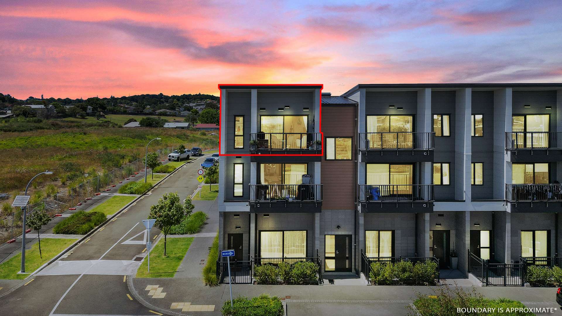 8/1 Coral Tree Avenue photo 5