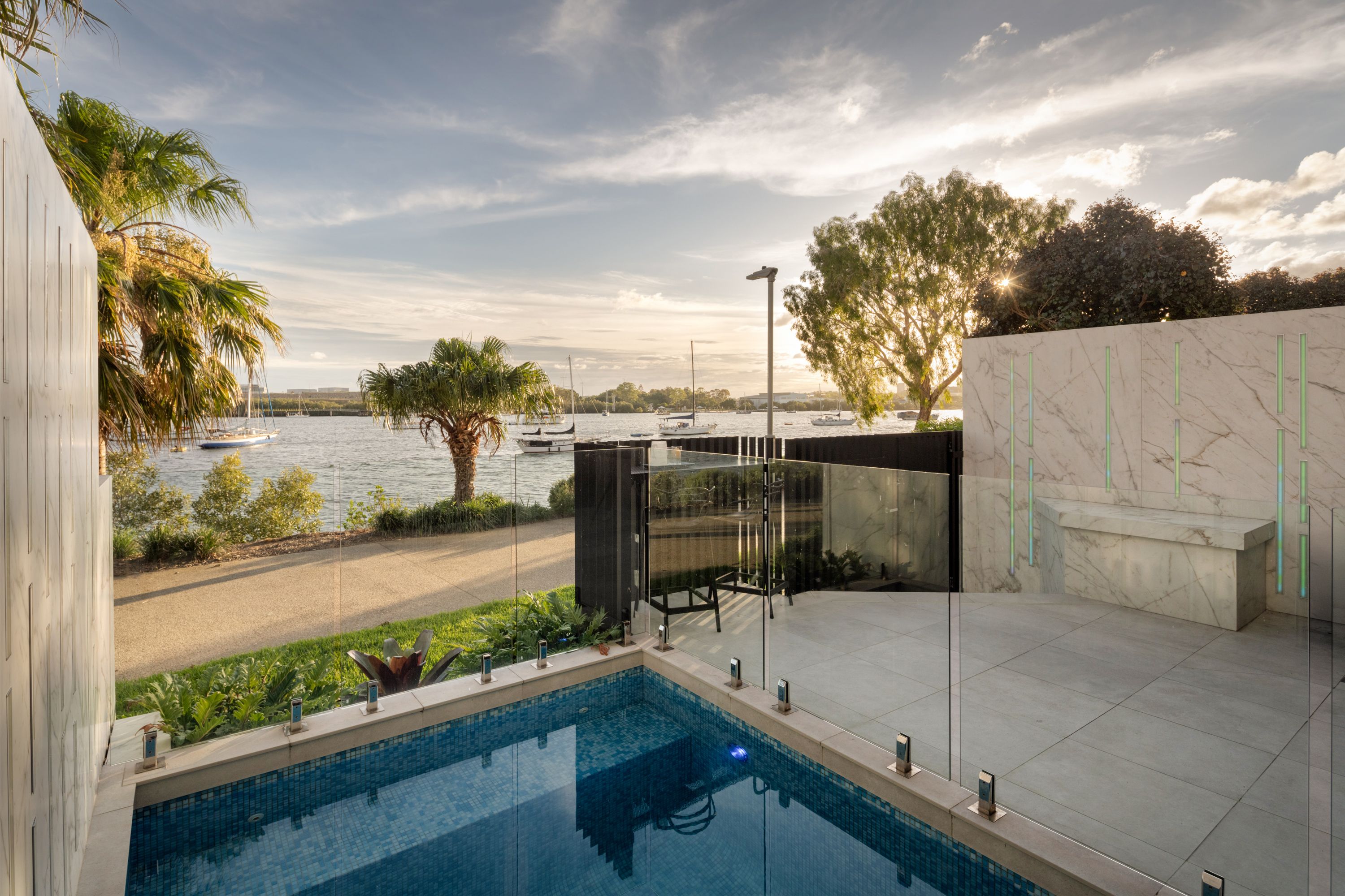 84 Parkside Circuit, Hamilton QLD 4007