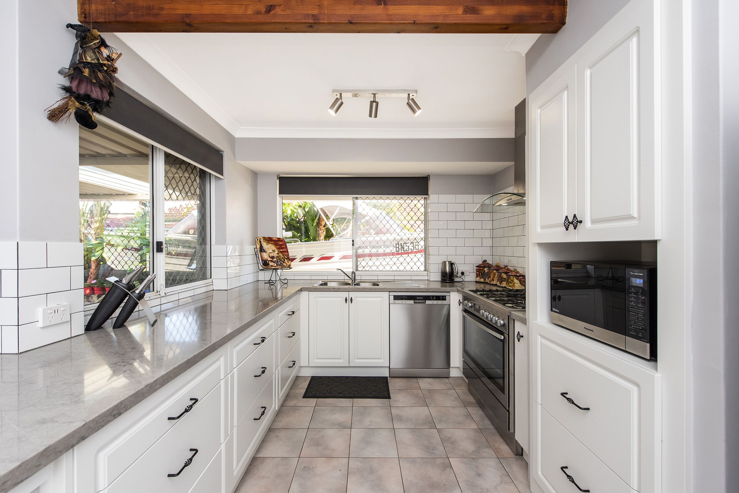 44 Jamaican Road, Waikiki, WA 6169