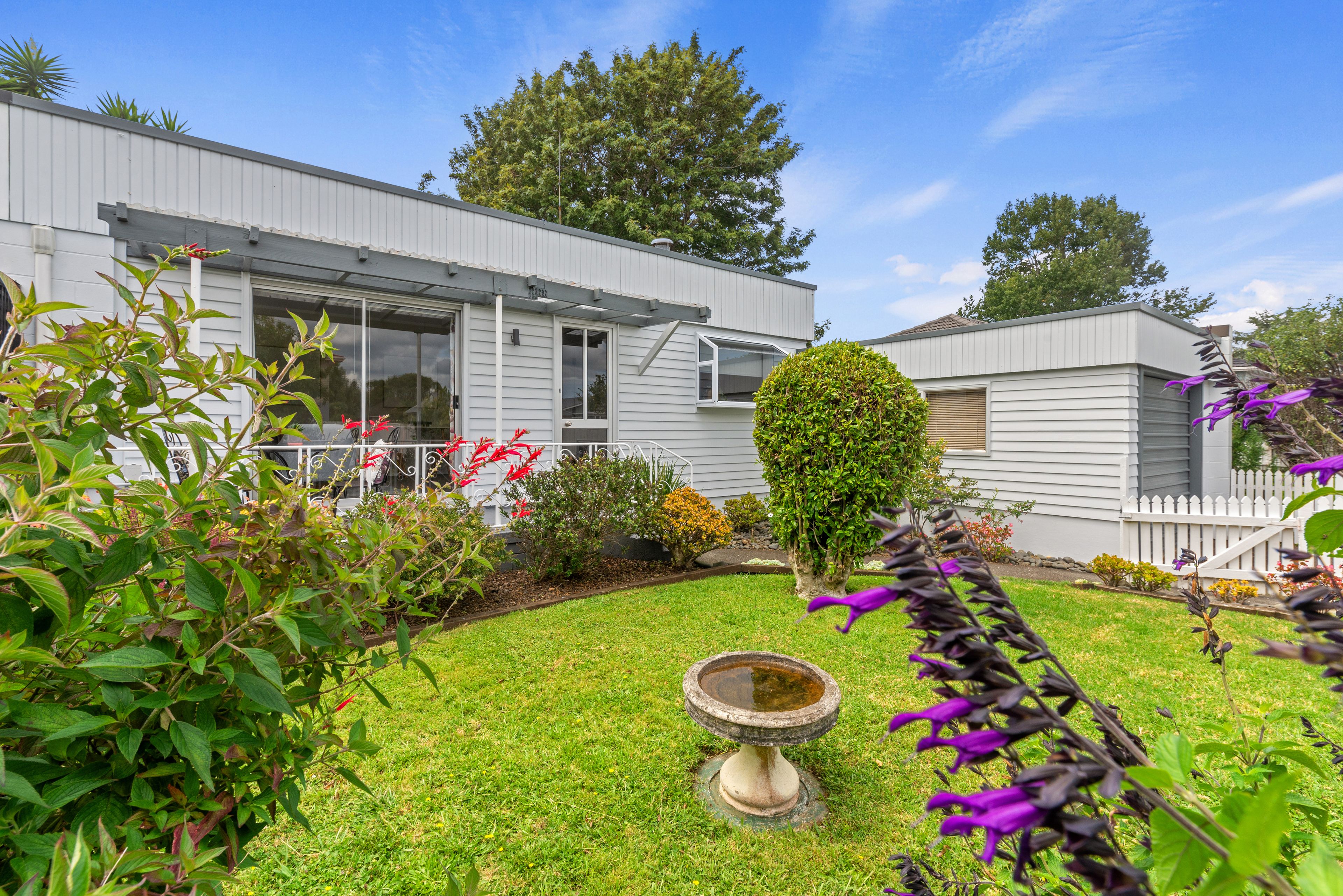 17 Newcastle Terrace, Mount Albert, Auckland City