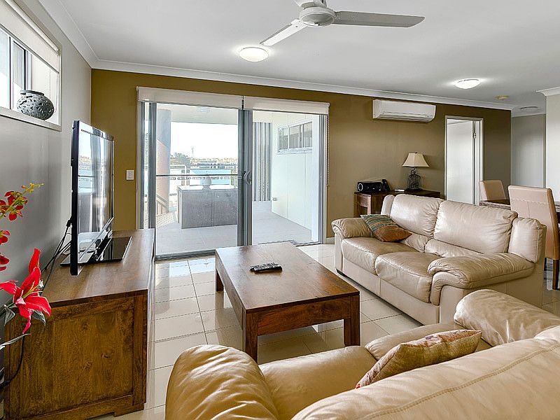 712/8 Hurworth Street — photo 3 of 21