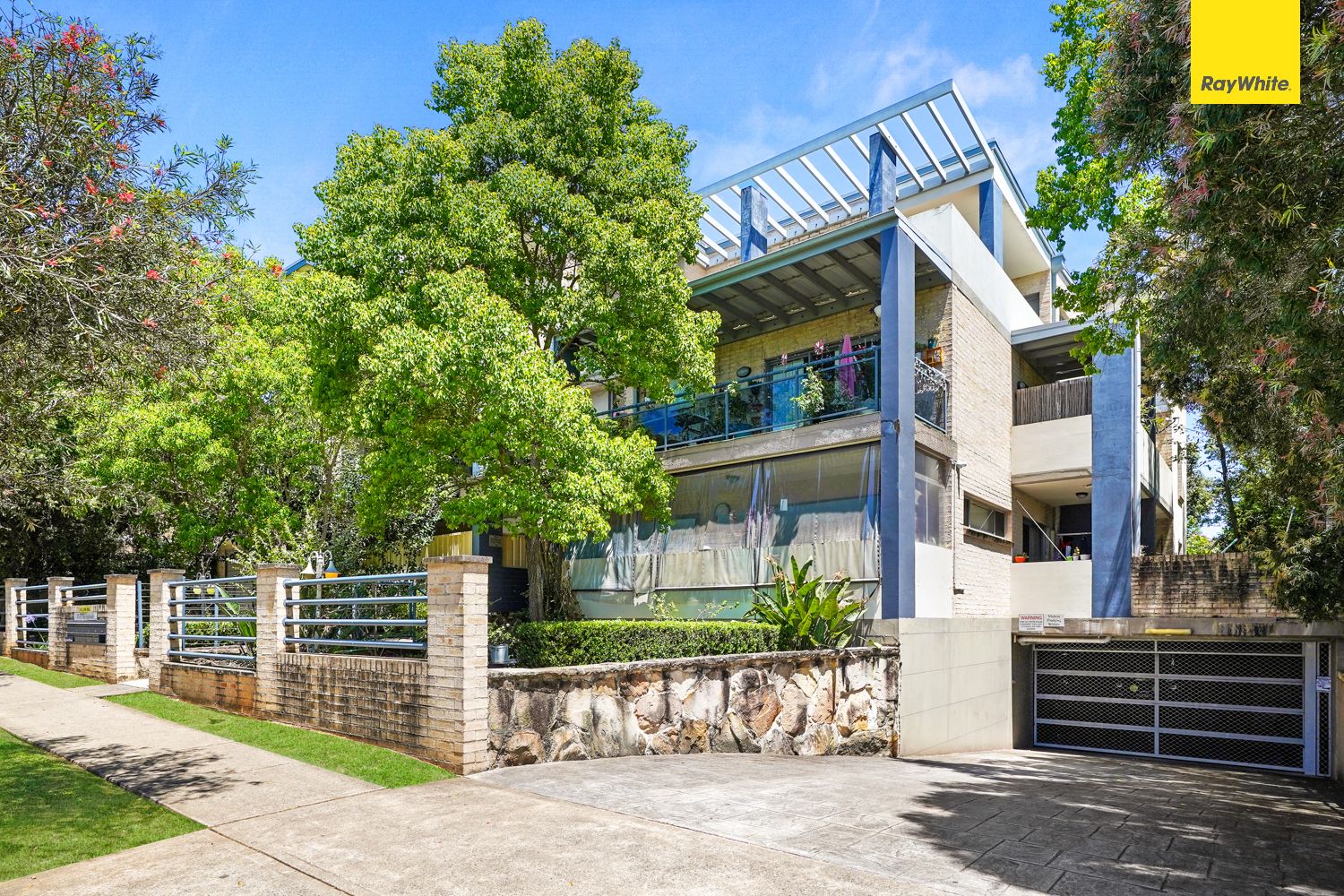 73-75 The Esplanade, Guildford NSW 2161