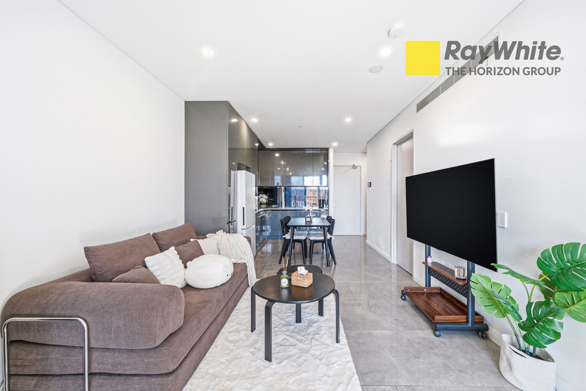 234/811 Elizabeth Street — photo 3 of 22