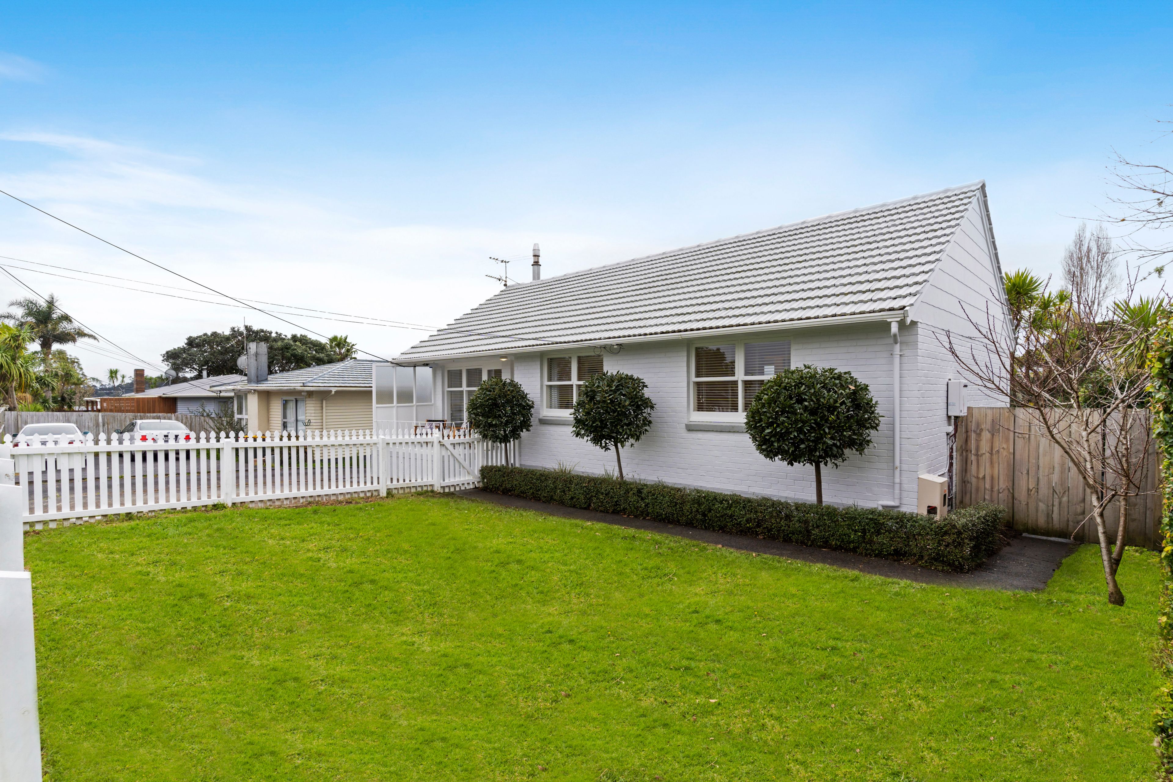 1/43 Aeroview Drive, Beach Haven, North Shore City